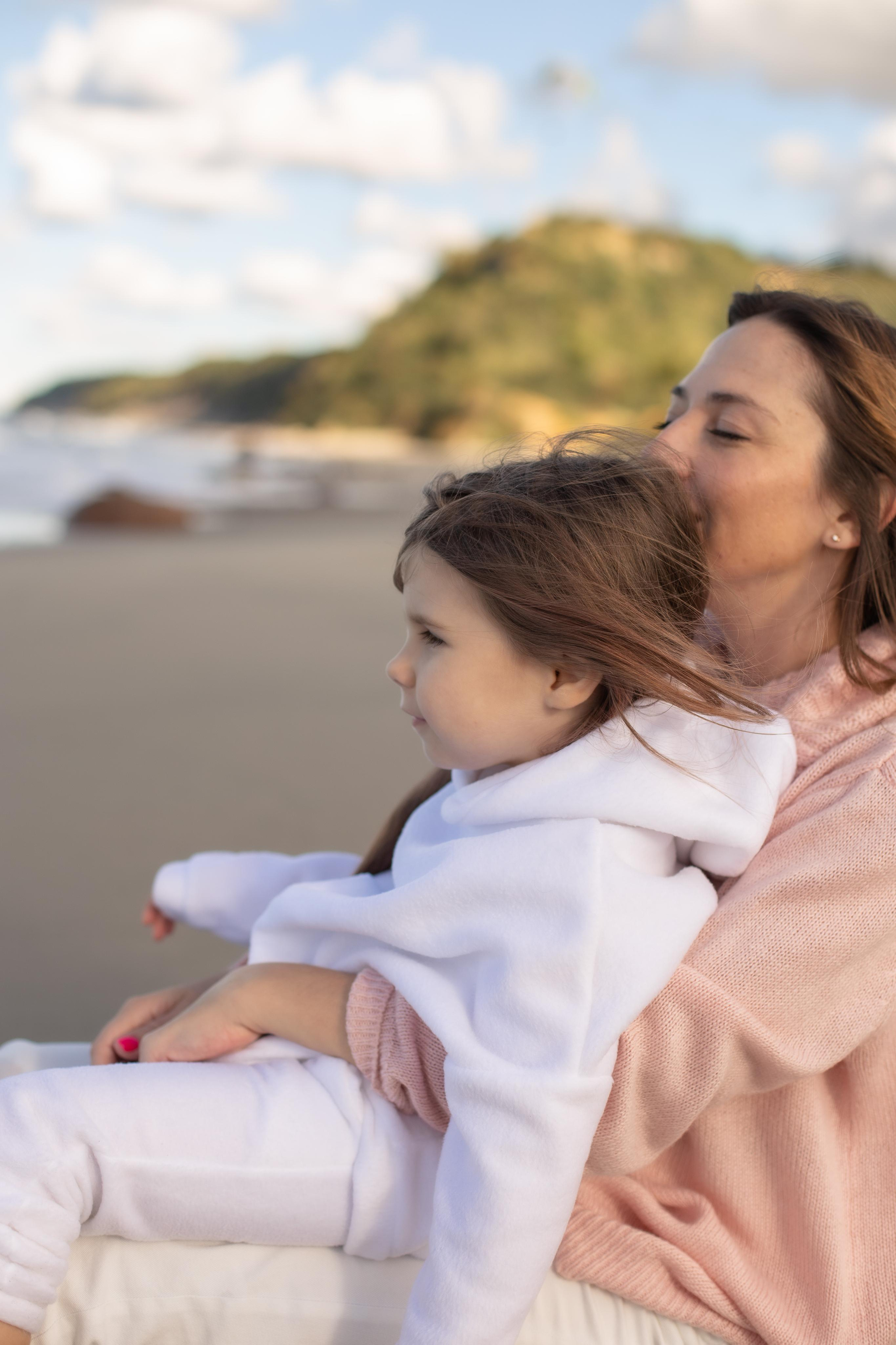 Софа и Элина. Море. Фотограф в Калининграде Решетникова Алина