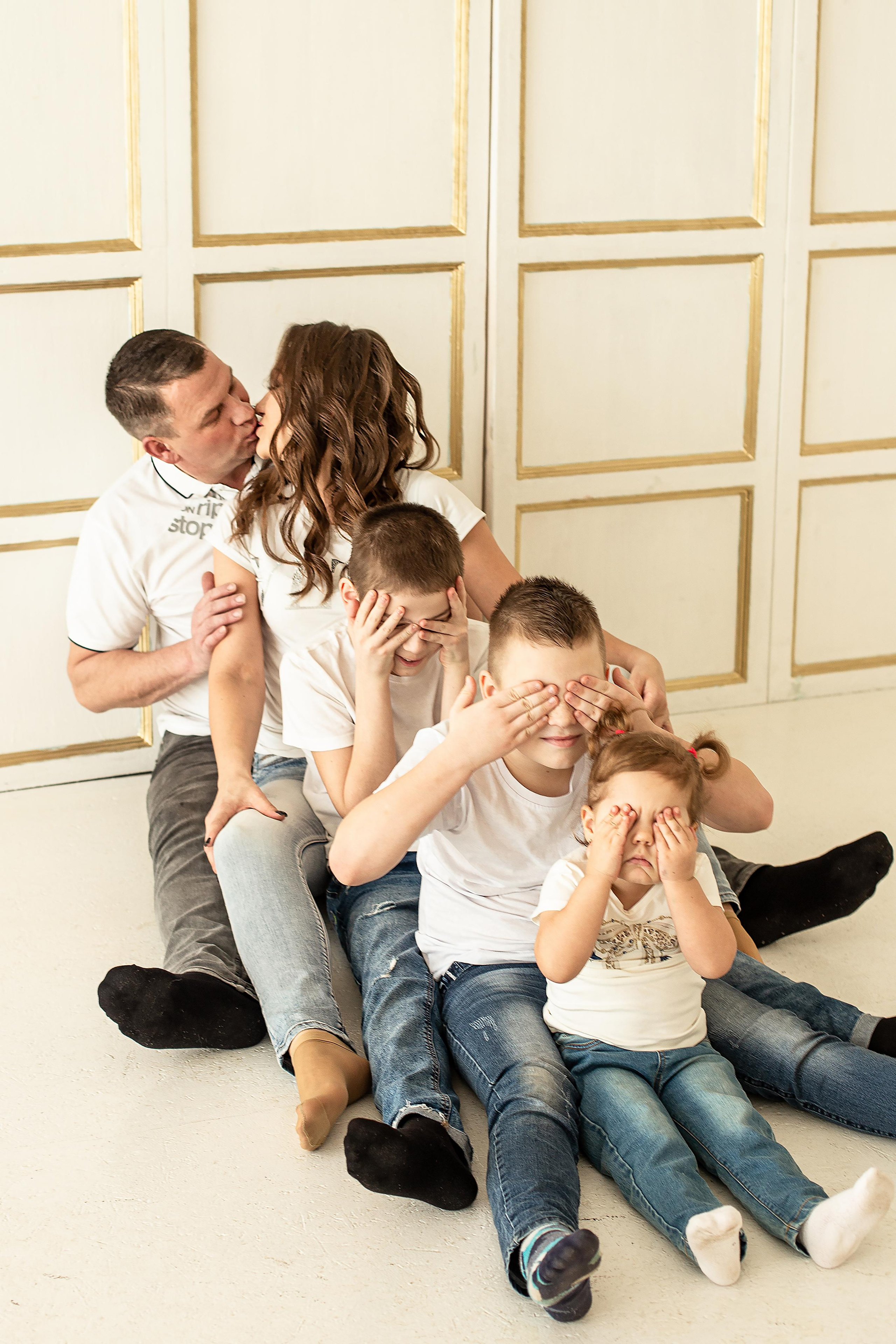 Милана, Надя, Миша, Стас и Егор. Кристалл. Фотограф в Калининграде Решетникова Алина