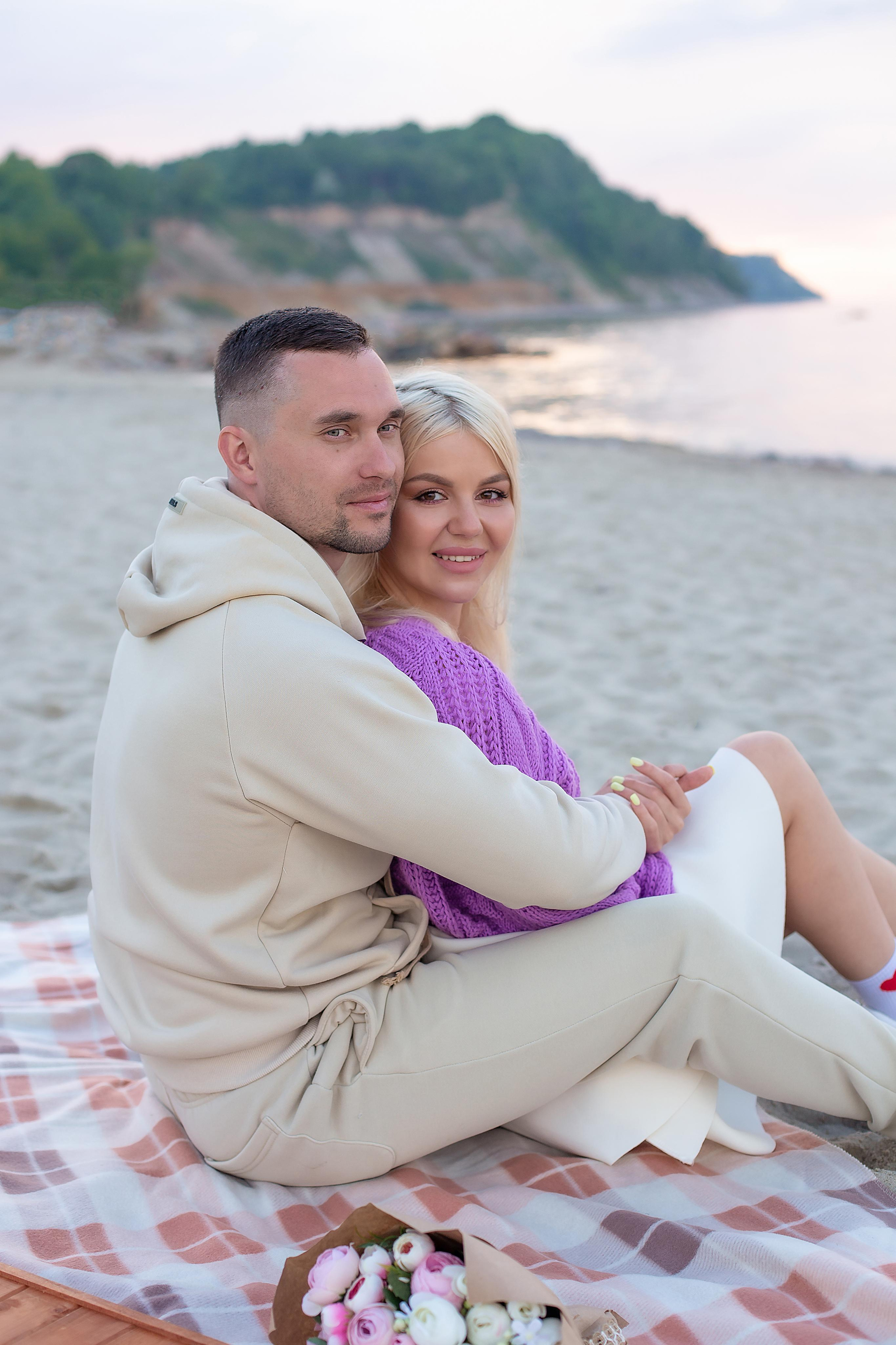 Витя и Ульяна. На берегу моря. Фотограф в Калининграде Решетникова Алина