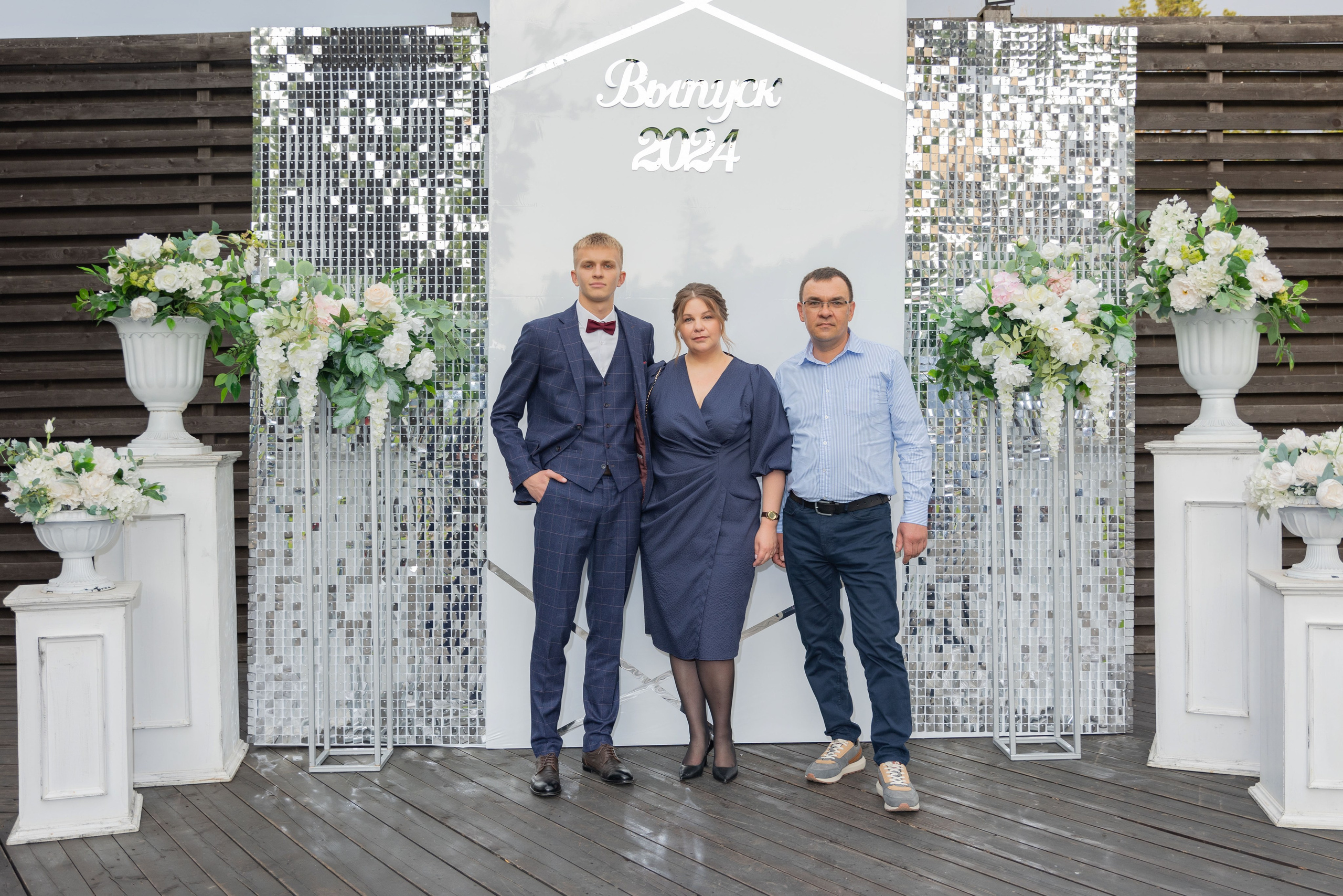 Выпускной вечер в школе № 58. Выпускные альбомы во Владивостоке