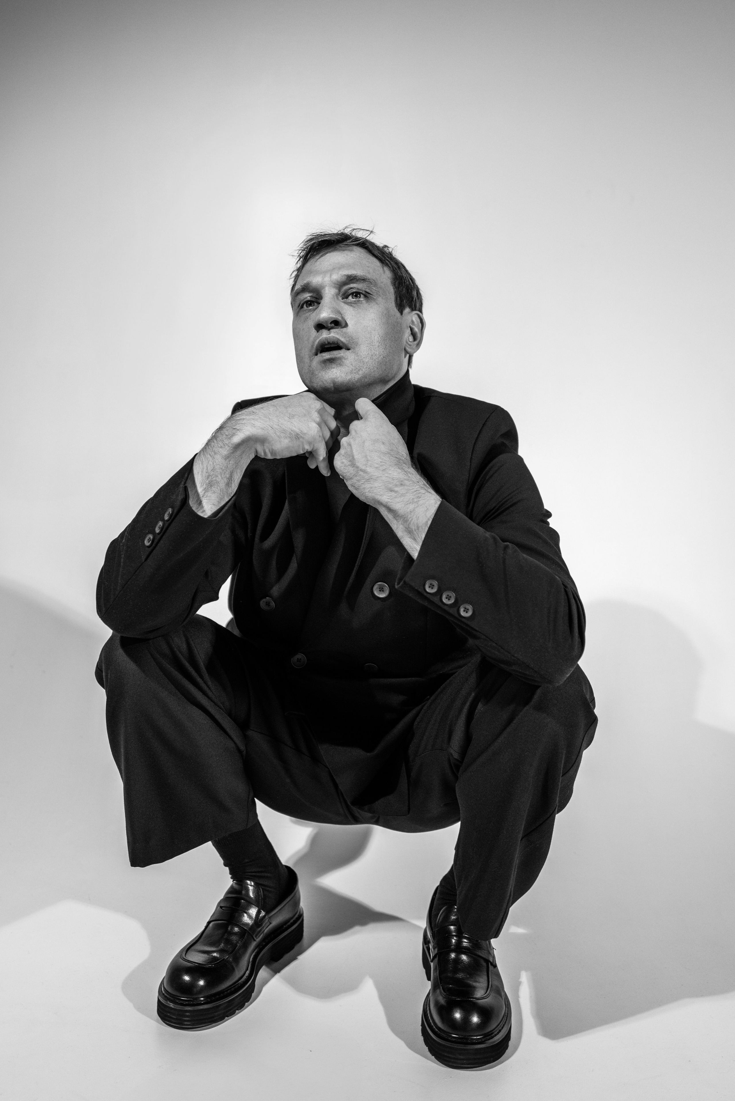 Фотографии мужчин от Евгении Безрук, неповторимый стиль, черно-белые тона.