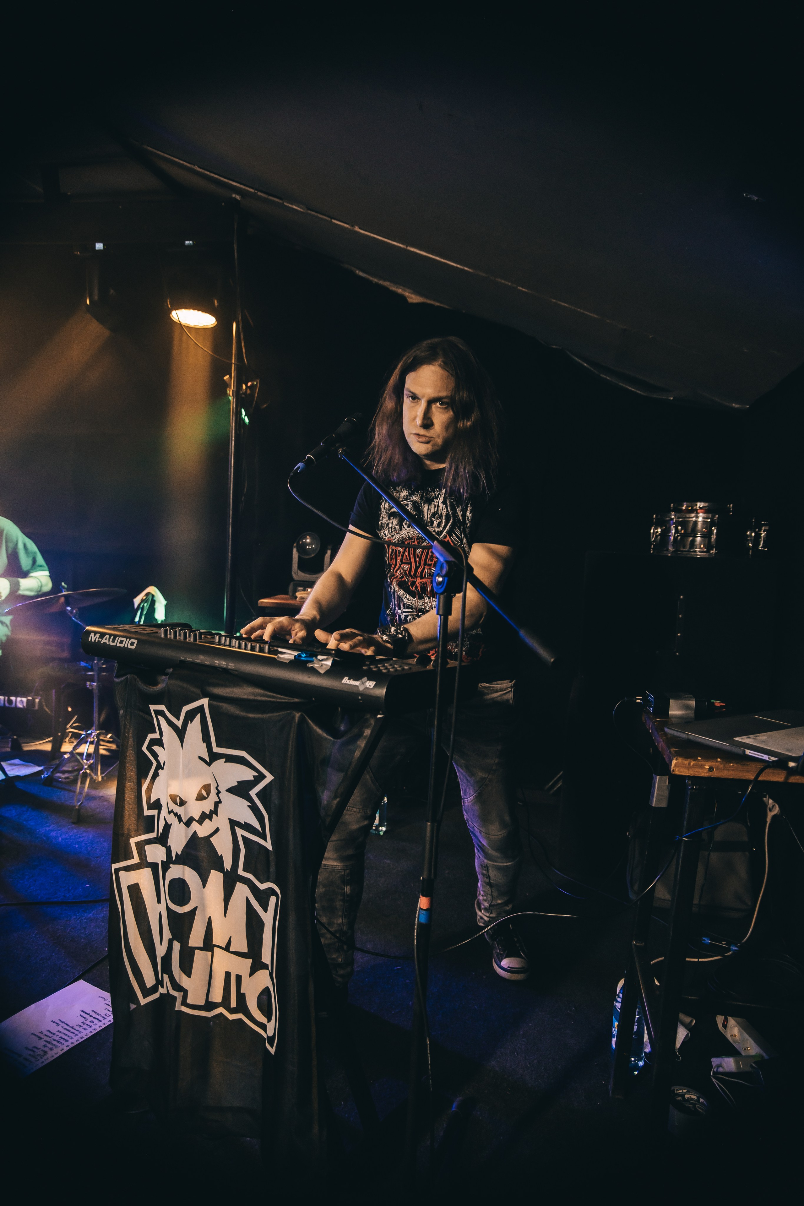 Потомучто. Красноярск, 28.02.2025, бар 64/6. Фотограф Регина Крикунова г. Красноярск