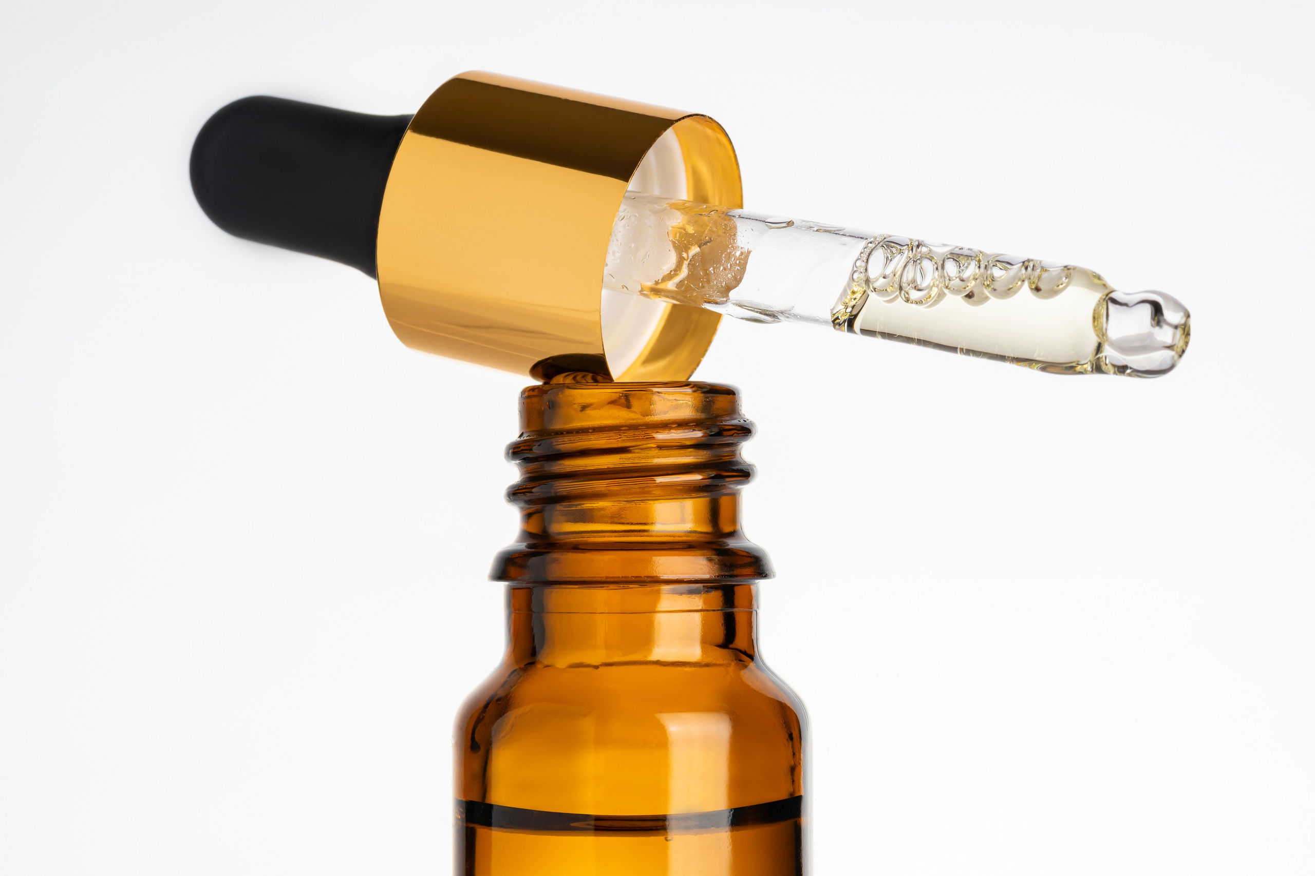 Сыворотки для лица. Предметная фотосъемка в г. Москва PREDMETKASTUDIO