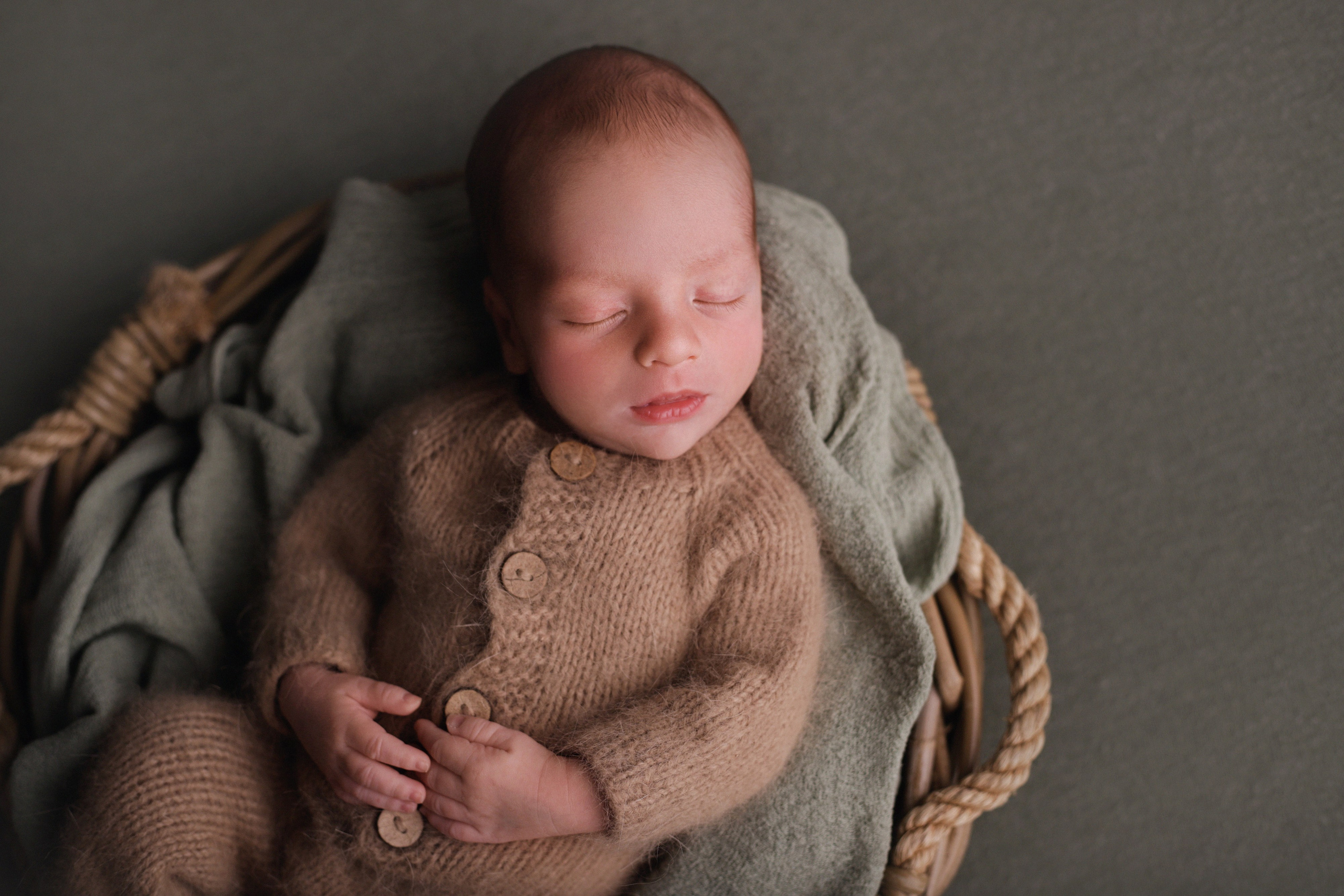 Новорожденные. Семейный фотограф и фотограф новорожденных в Санкт-Петербурге Алевтина
