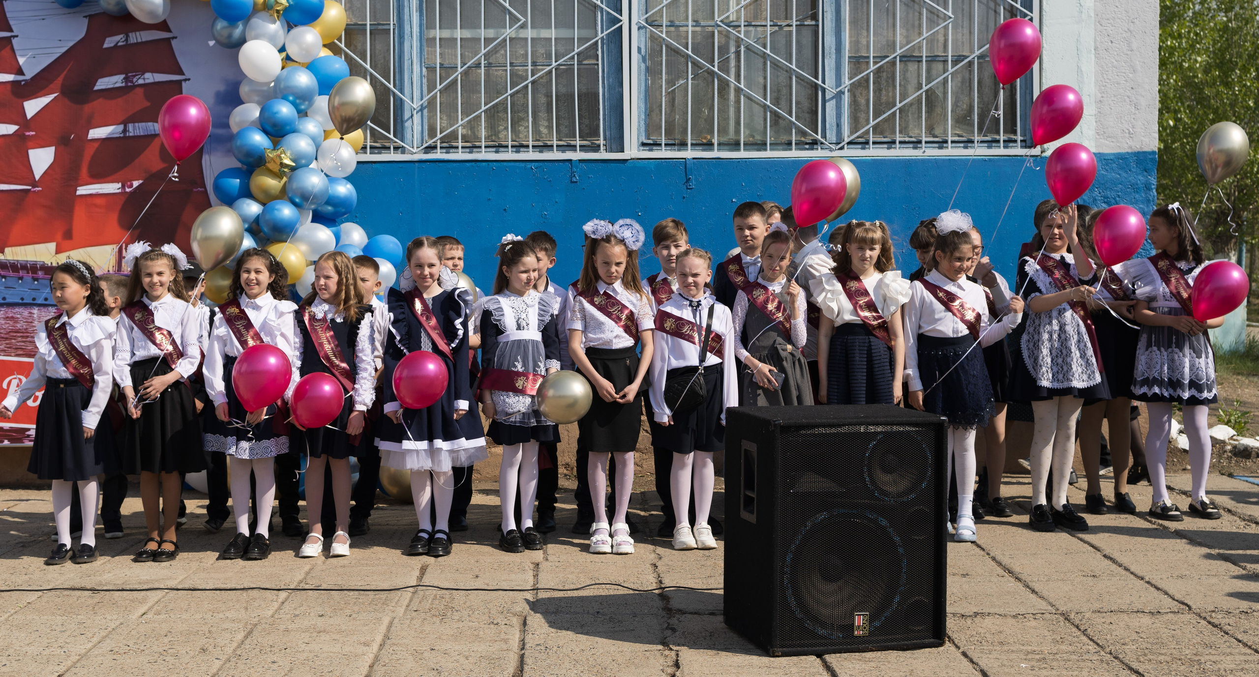 Выпускной 2024. 4 класс. Фотограф Юлия Левандовская, п.Ясногорск