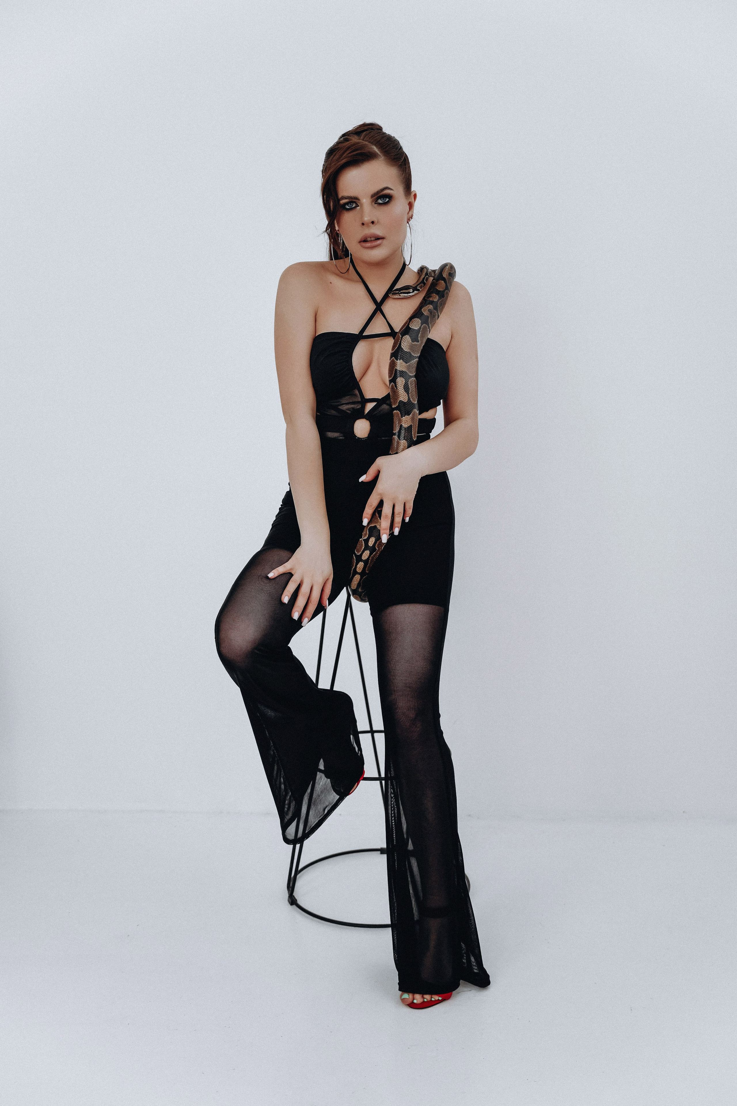 Дина — фотосессия со змеёй. Фотограф в Смоленске Ольга Давыдова