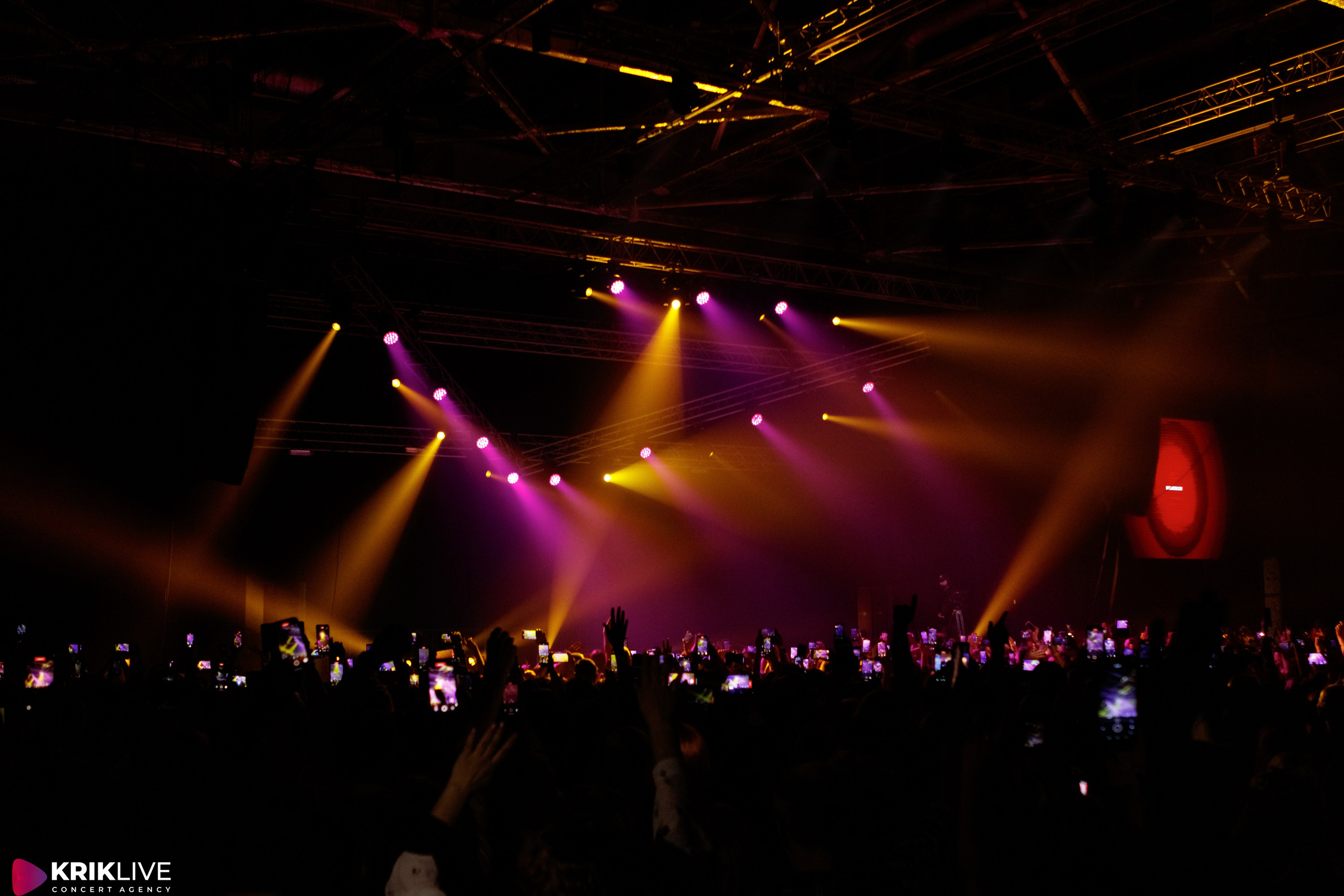 Дискач 90-х. Портретный и пейзажный фотограф Никита Павлов