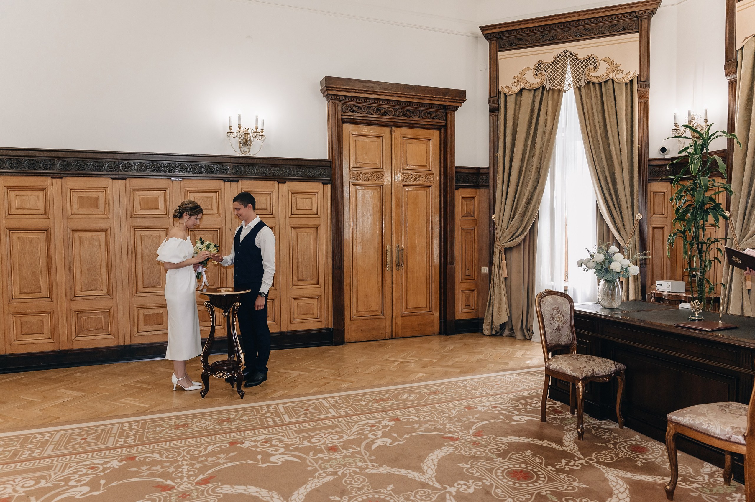 Свадебная фотосессия в Грибоедовском ЗАГСе. Портретный фотограф Москва Светлана Кашура