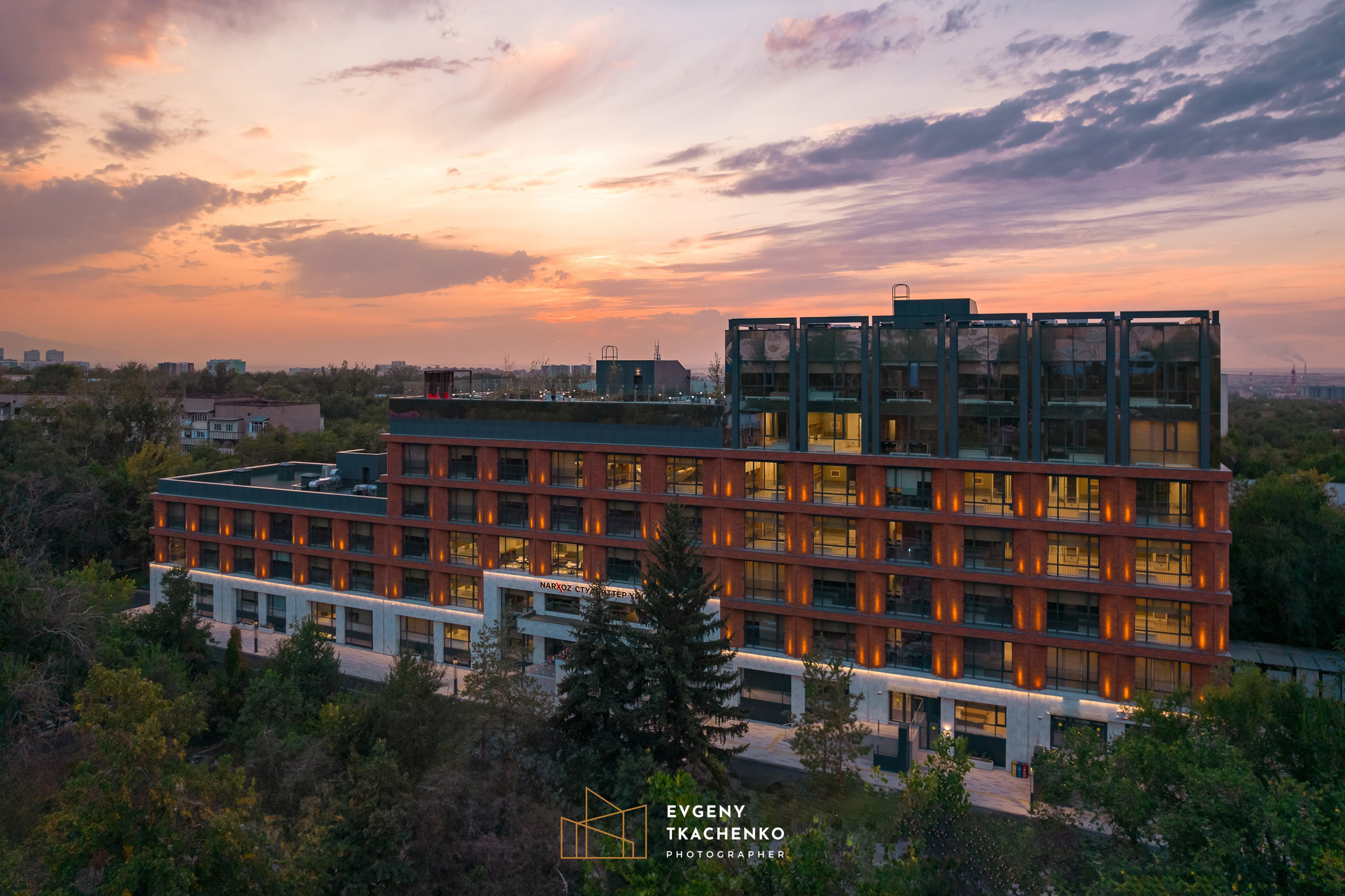 Общежитие университета NarXoz в Алматы. Архитектурный и интерьерный фотограф в Казахстане