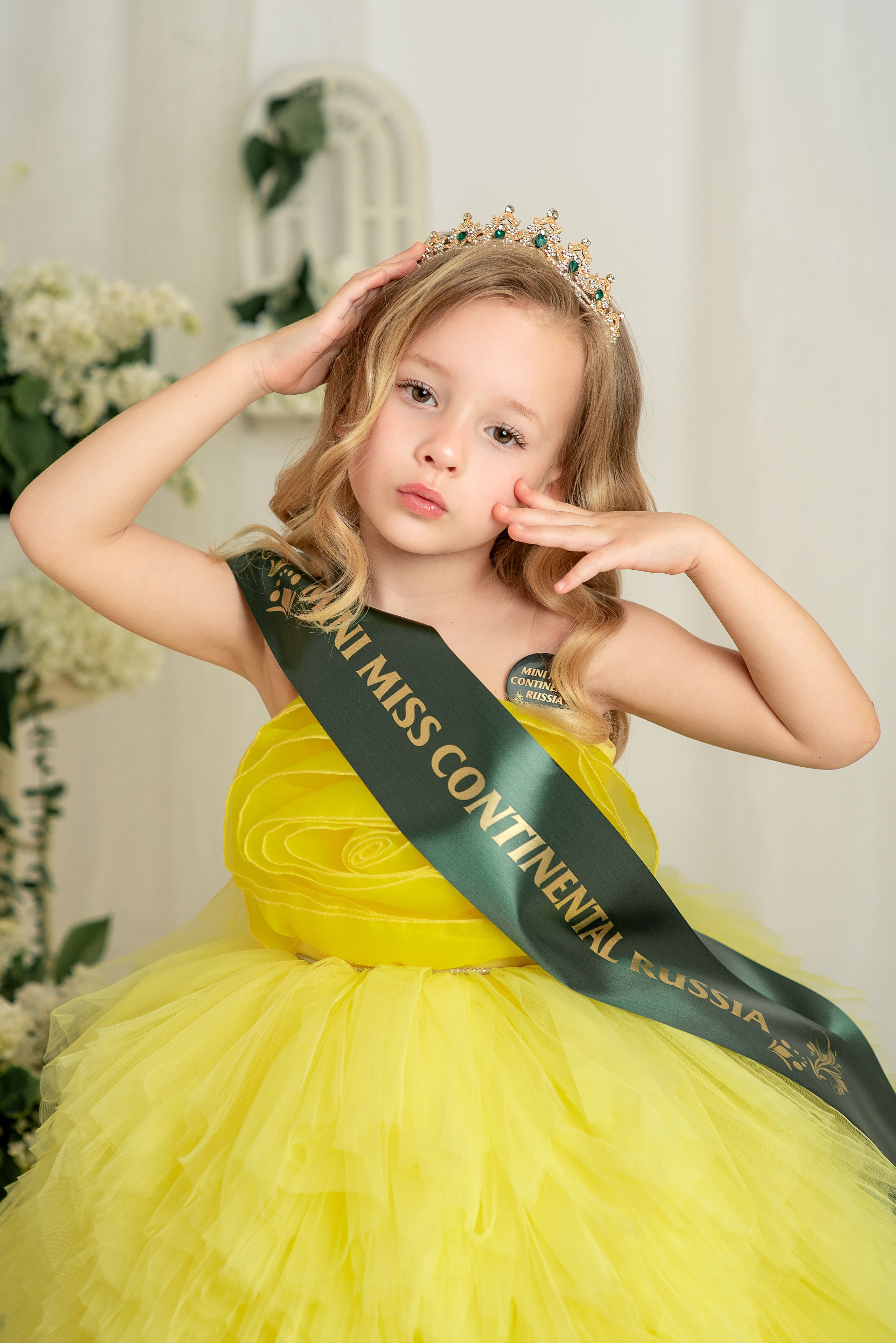 Полиночка в желтом и сиреневом платьях. Семейный и детский фотограф Наталья Горда