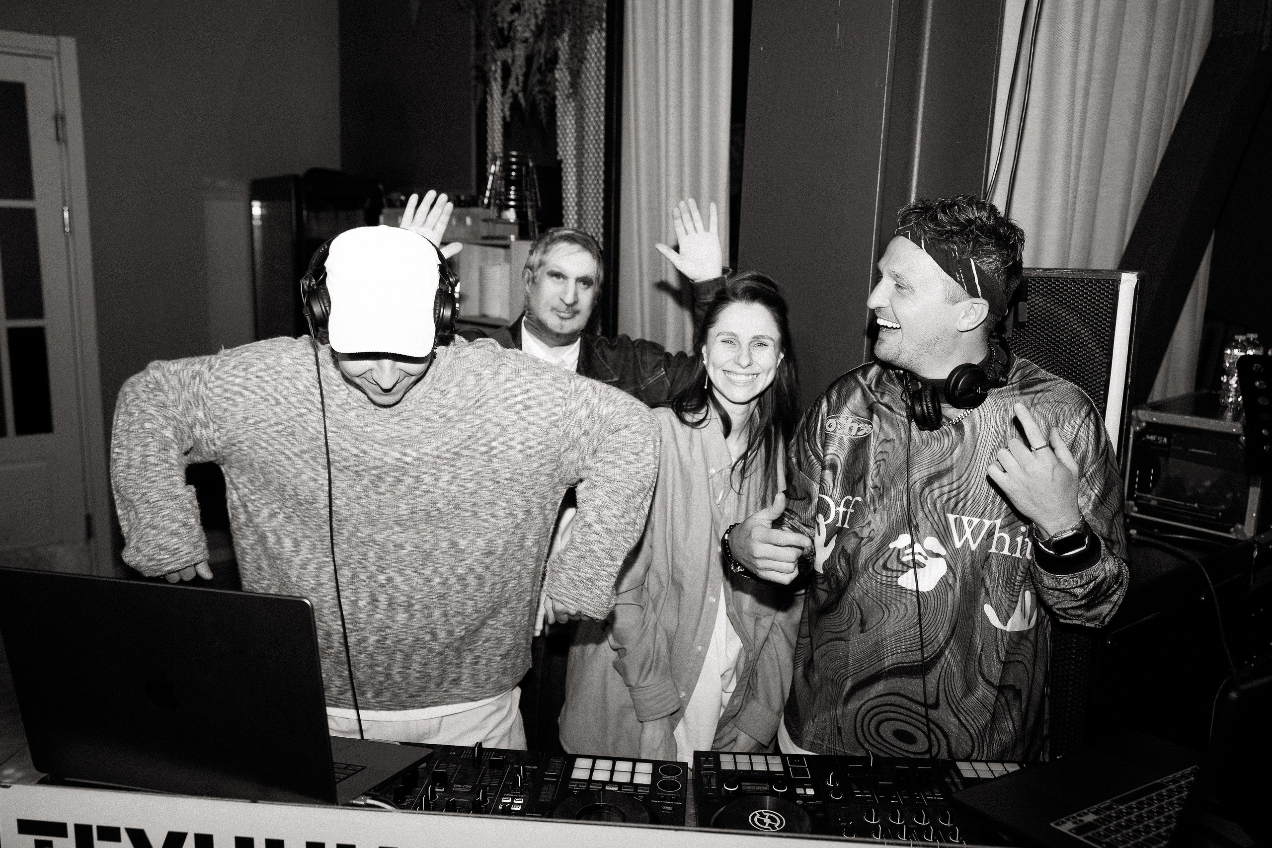 PLEDEVENT MSK x CHUVAK S GITAROI. Свадебный и event-фотограф Иван Волнухин