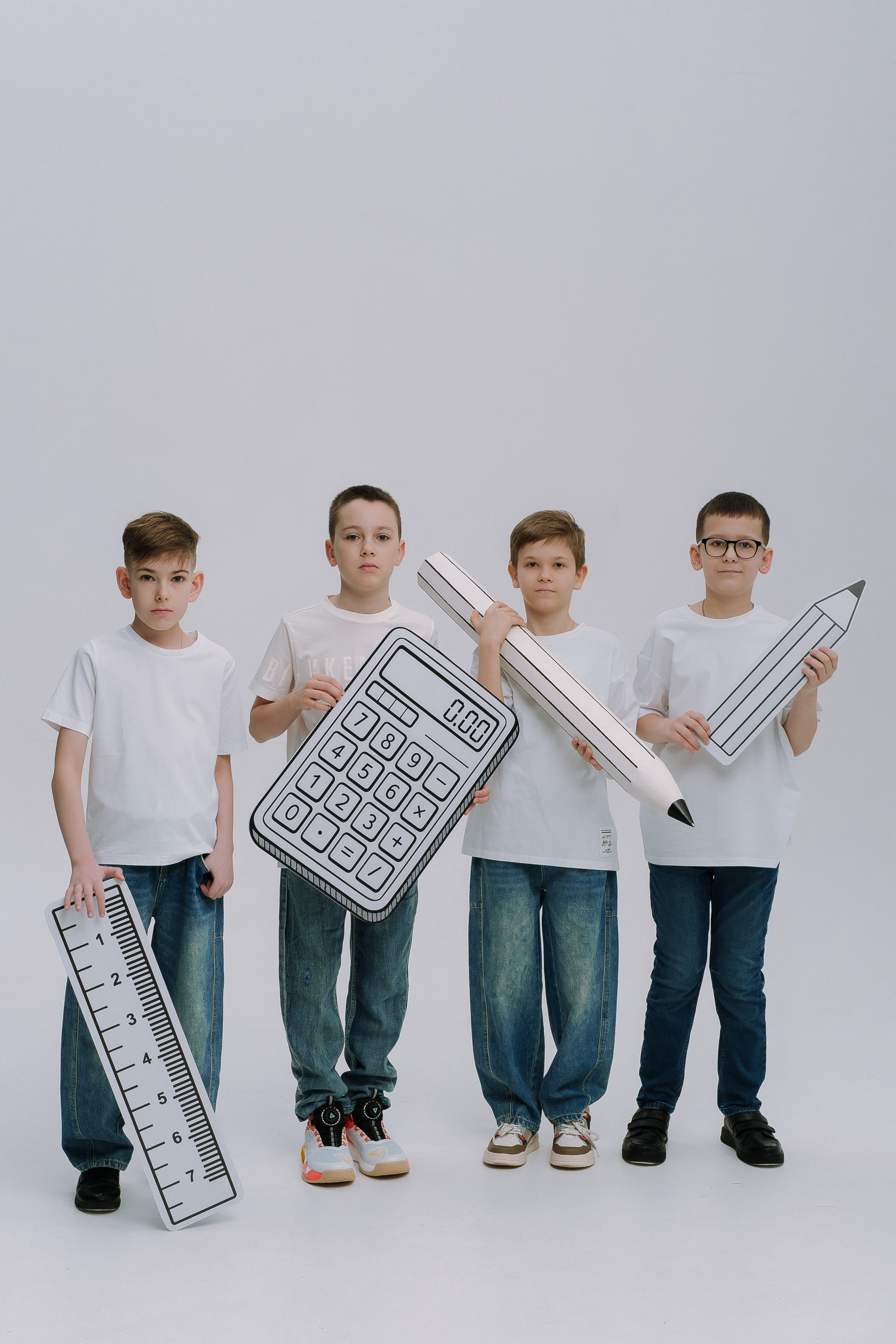 Студии монохромный декор. Выпускные альбомы Натальи Бутко: Новороссийск, Анапа, Геленджик