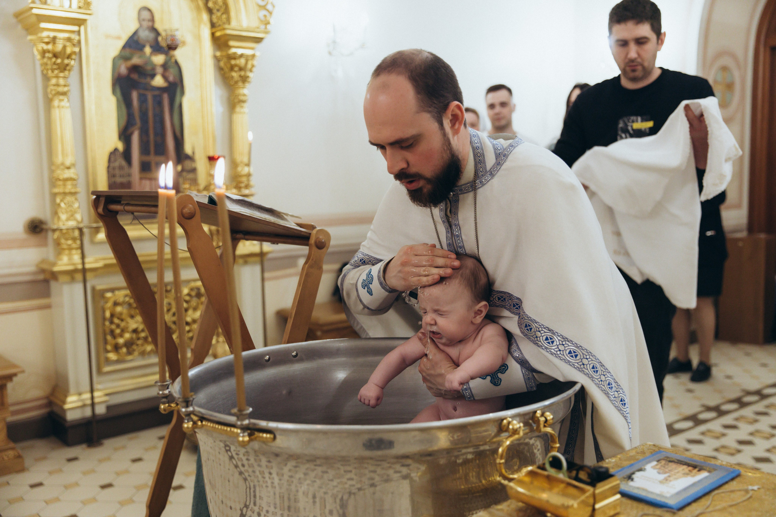 Крещение Павла. Фотограф на крещение в Рязани. Семейный фотограф