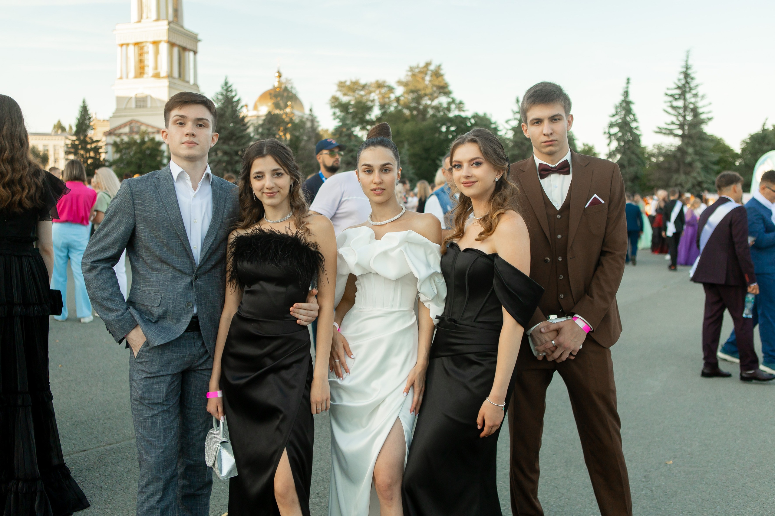 Выпускной Гимназия 12 2024 г. Свадебный и портретный Фотограф в Липецке Дмитрий Котюков