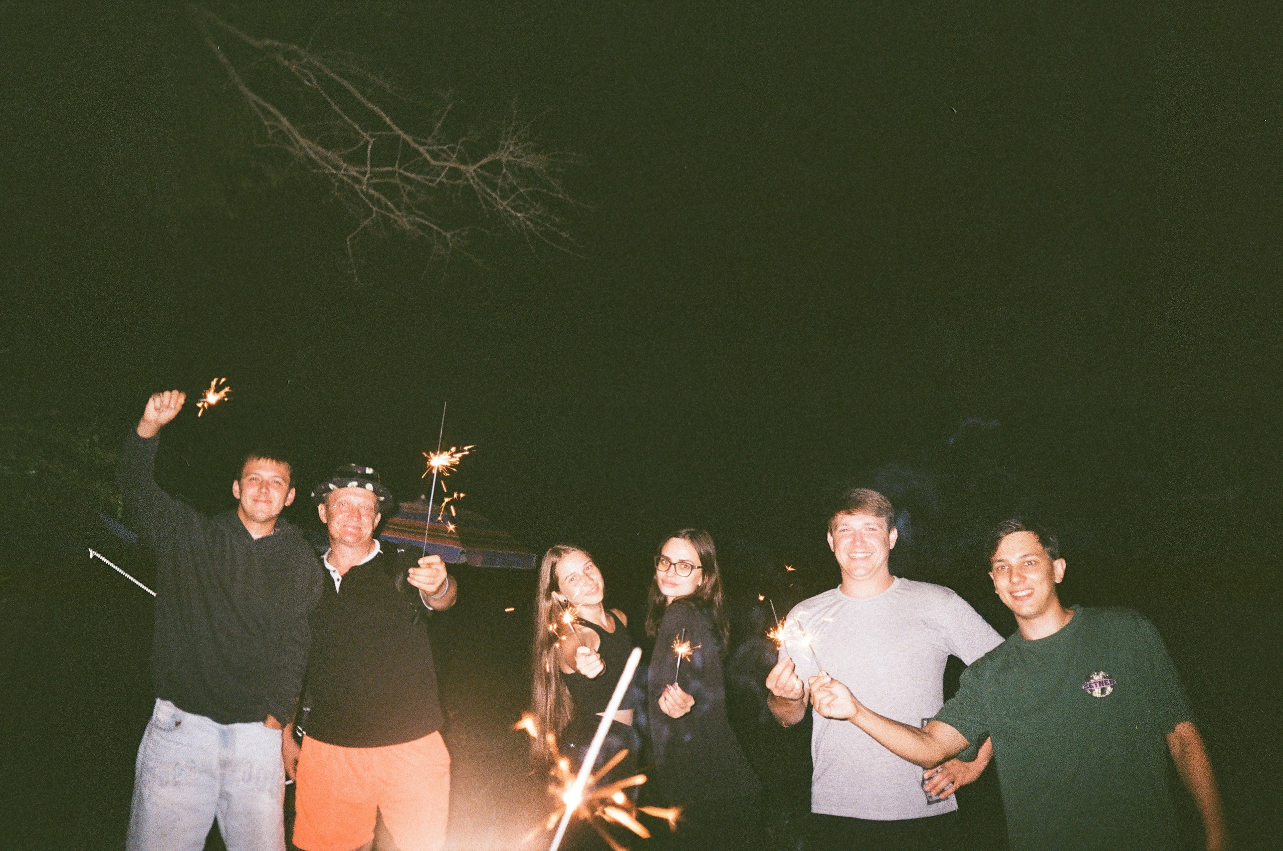 Плёнка весна-лето 2025. Ирина Чернова — портретный фотограф и маркетолог из Владивостока