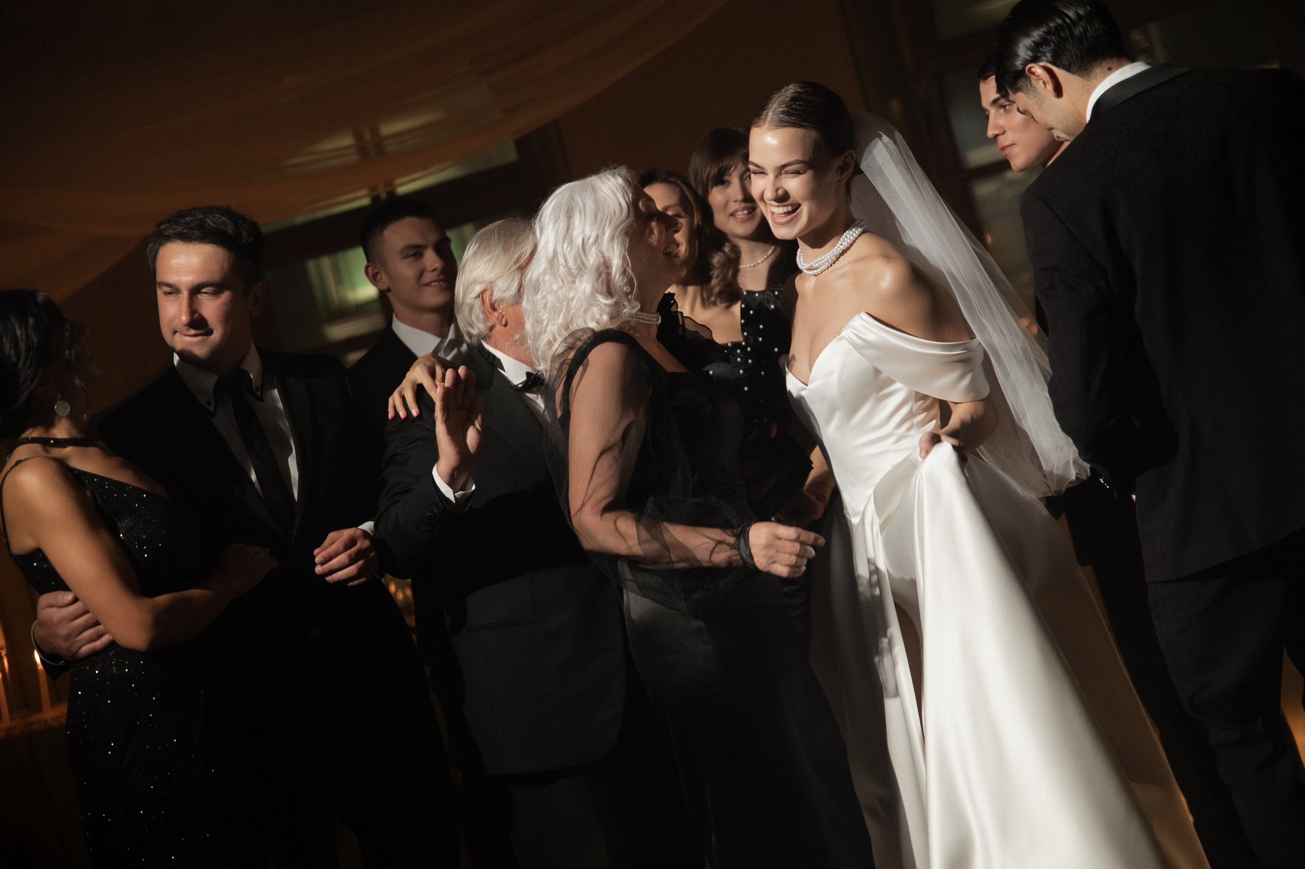 Камерный свадебный ужин при свечах в старинном особняке в фотостудии 21. Kult. Ярослава Ерина — свадебный фотограф в Москве