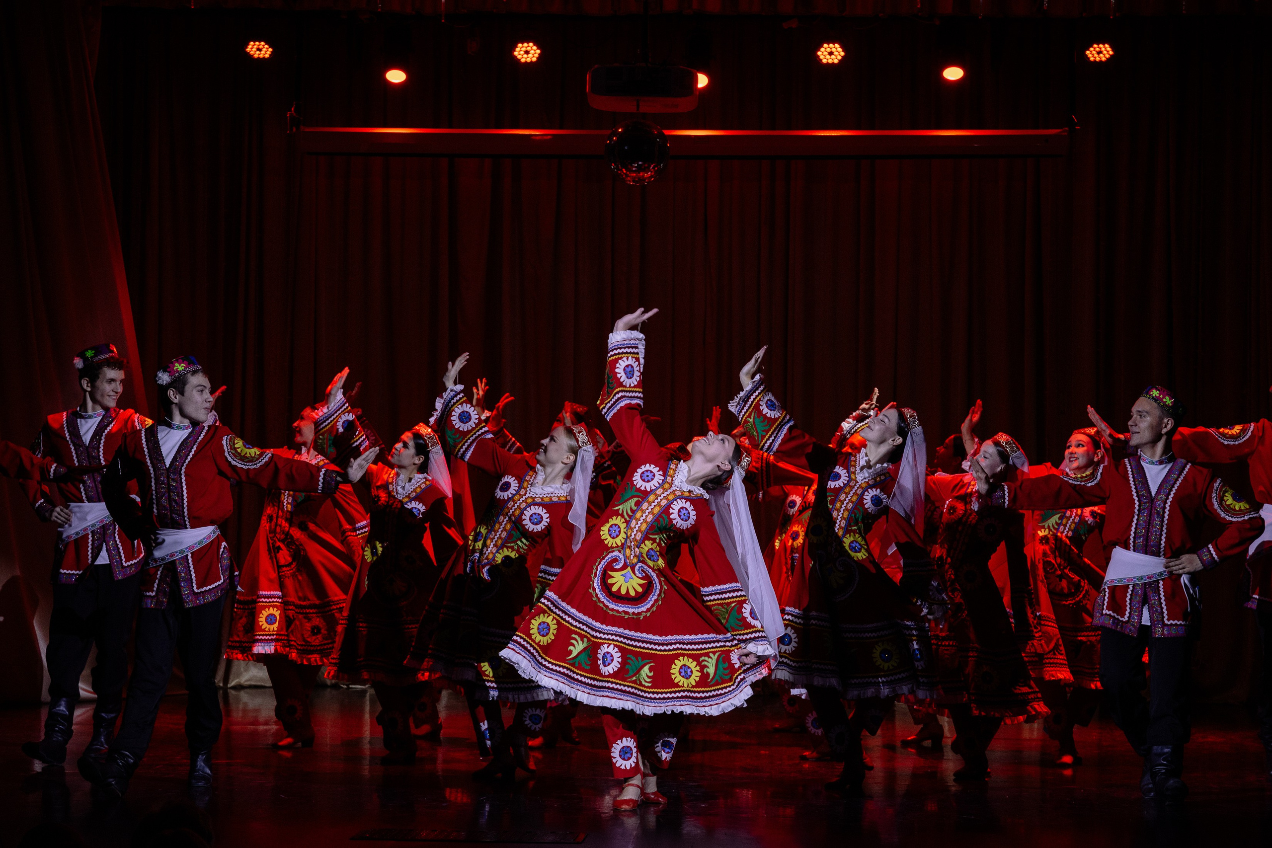 Сибирские узоры ДК Ефремова. Фотограф Юлия Мальцева