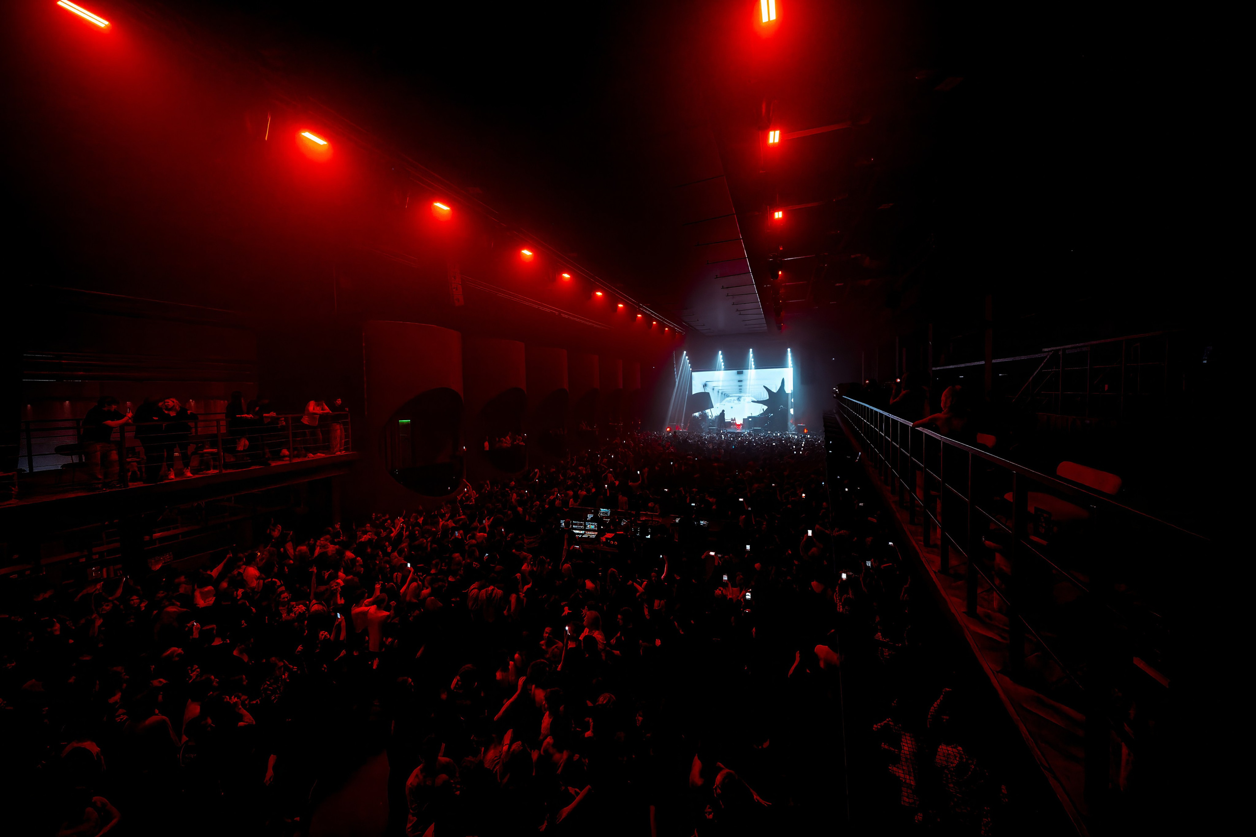 Тёмный принц в клубе TAU 22.03.2026. Репортажный фотограф и видеограф в Москве