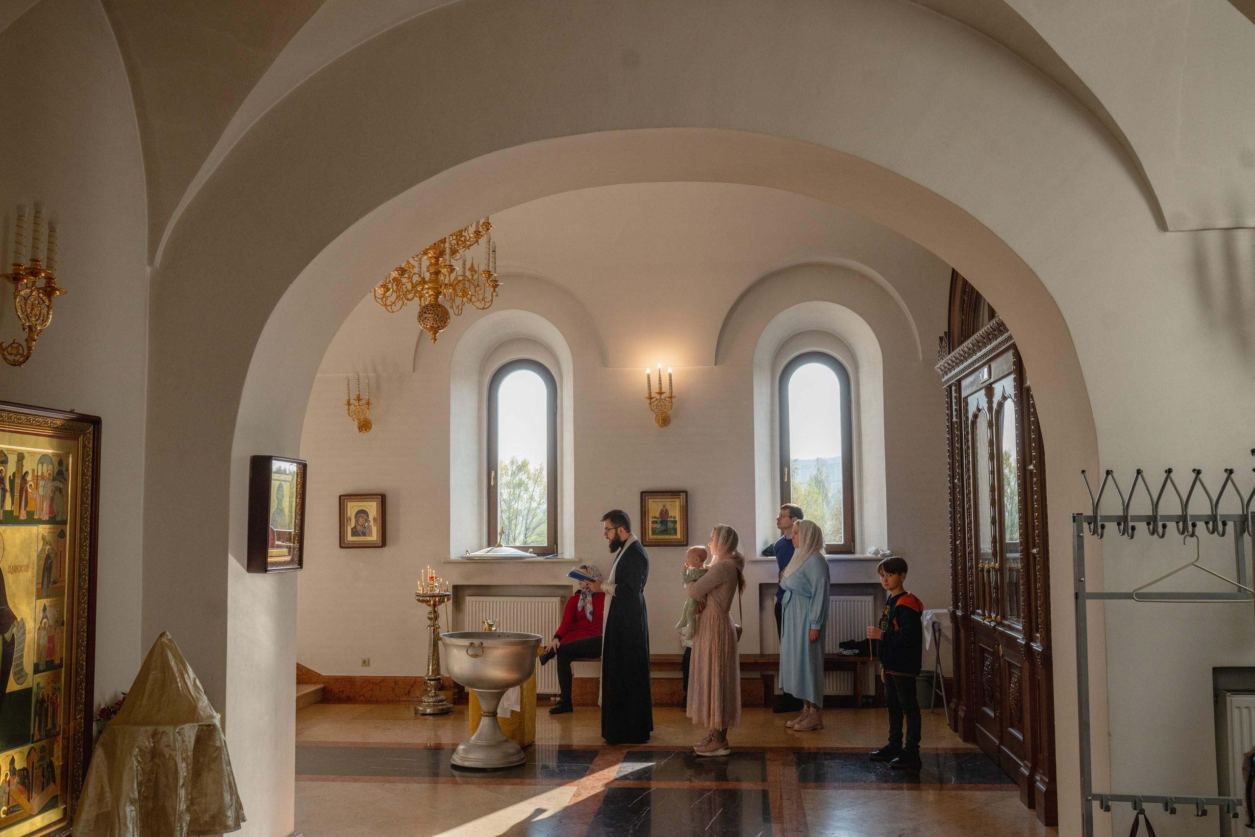 Артем. Церковь Константина и Елены. Семейный фотограф в Москве Лилия Лебедева