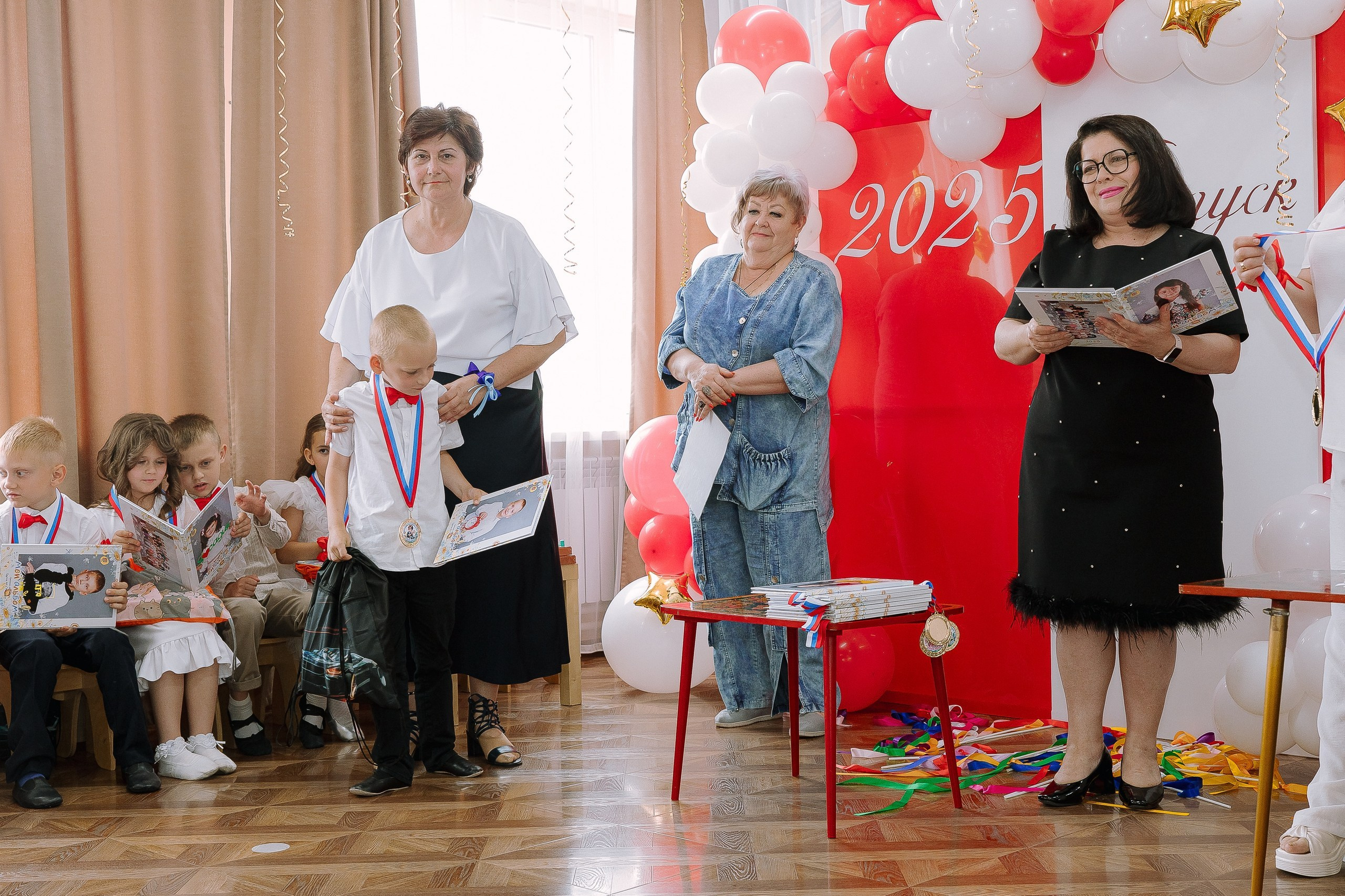 Выпускной в ДС 26. Выпускные альбомы Натальи Бутко: Новороссийск, Анапа, Геленджик