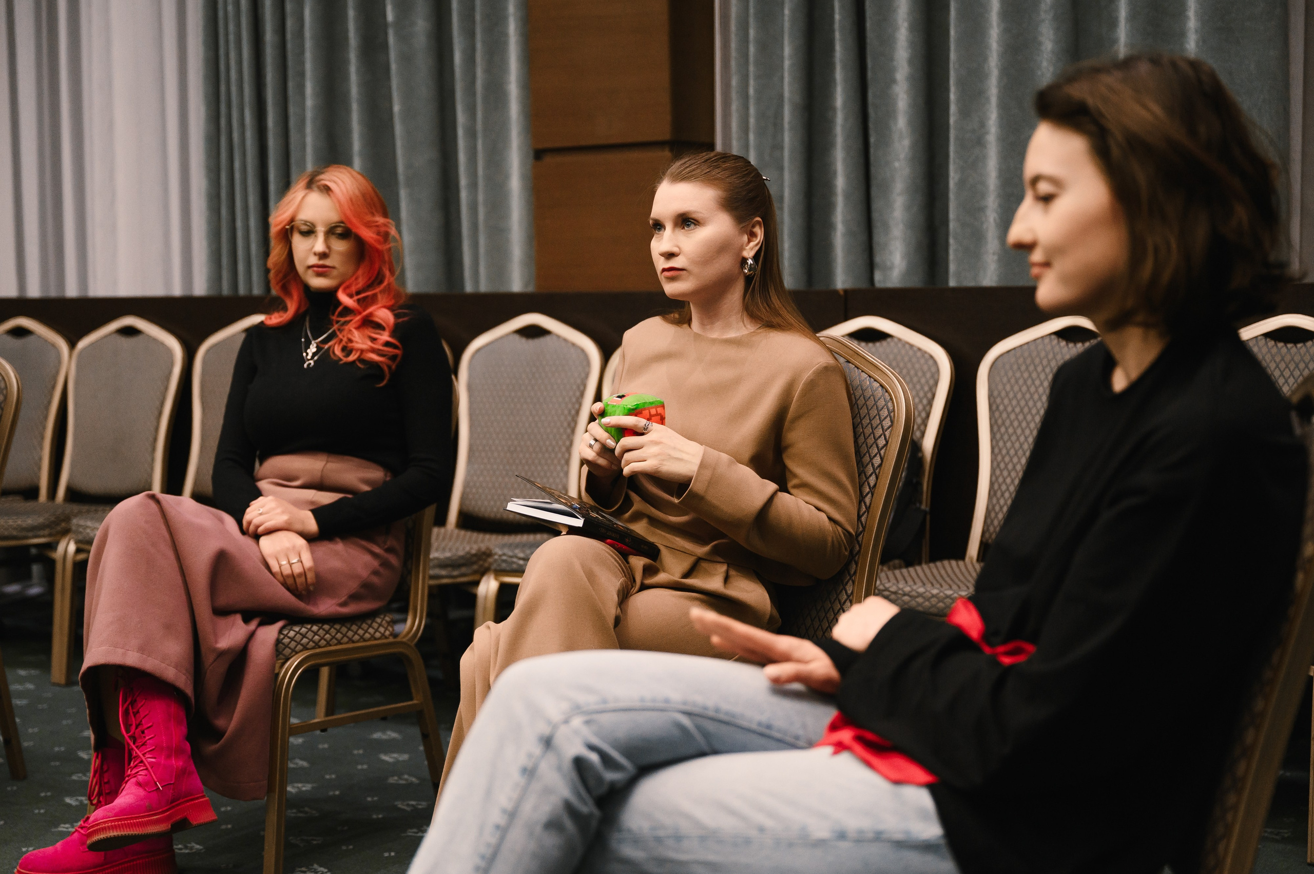 «Театр в квадрате». Клуб Читалка. Wedding and family photographer USA