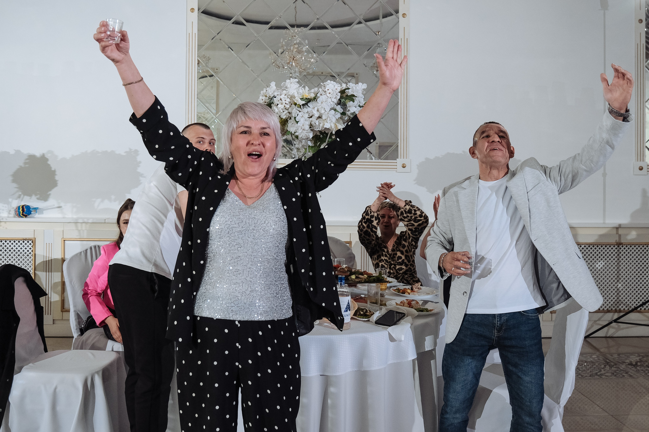 Сергей и Евгения_свадебная фотосессия в Версале. Свадебный фотограф в Челябинске Сырчикова Наталья