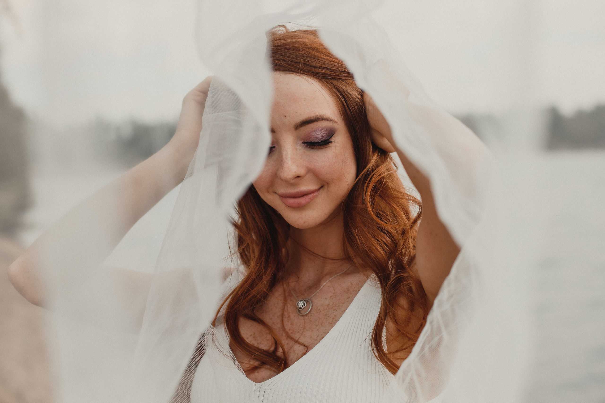 Не классическая на берегу. Креативный и женский Фотограф Омске Наталья Лебедева