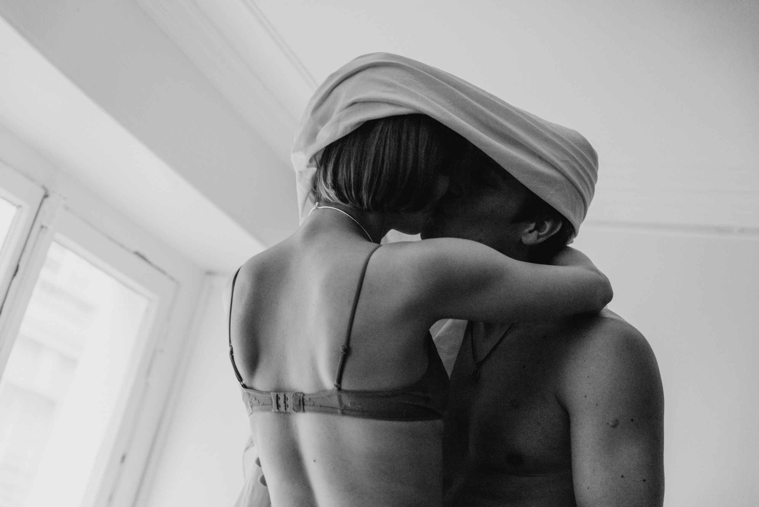 Why am I so crazy about her. Photographer in Paris