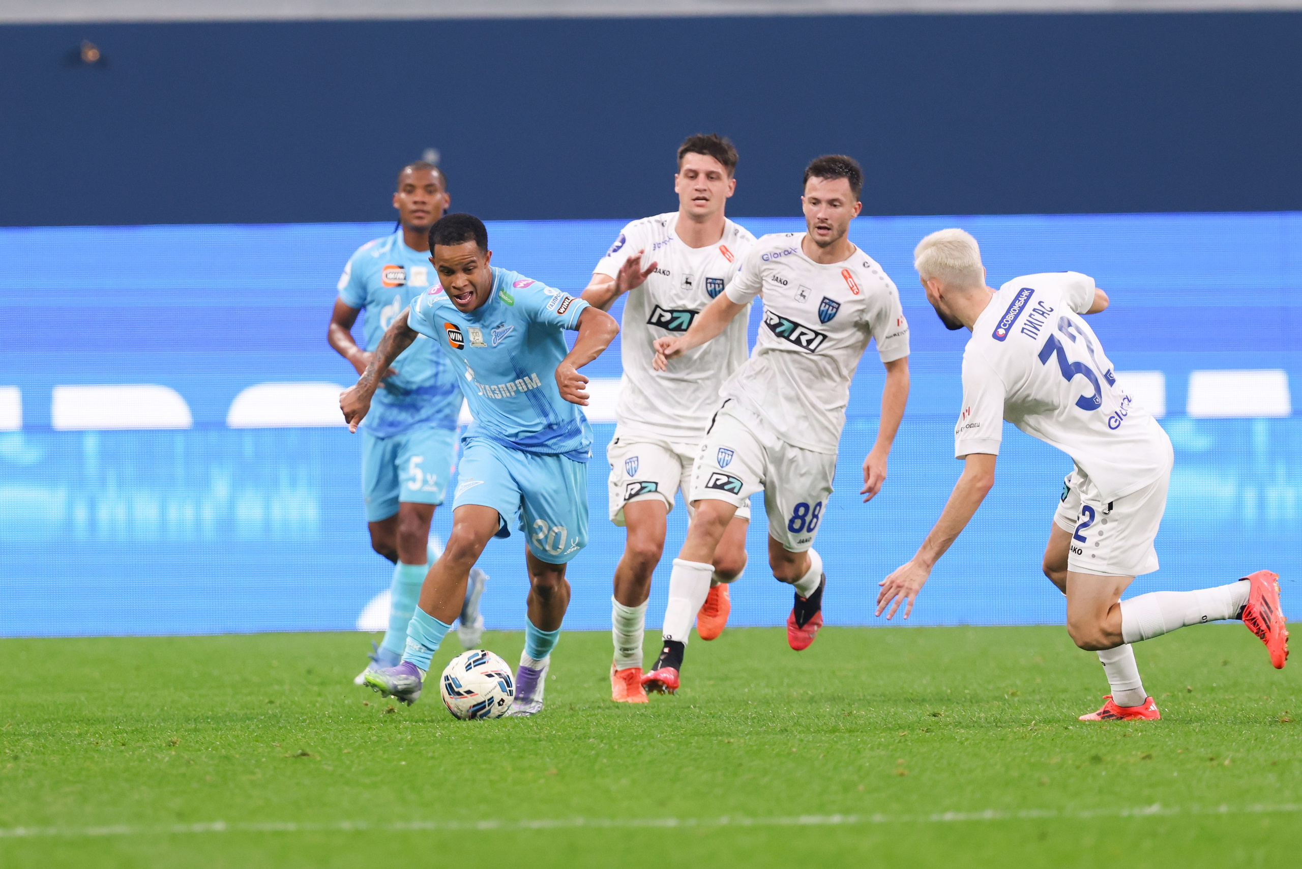 ФК «Зенит» — ФК «Пари НН» 30.08.2025. Спортивный и репортажный фотограф Антон Тереханов