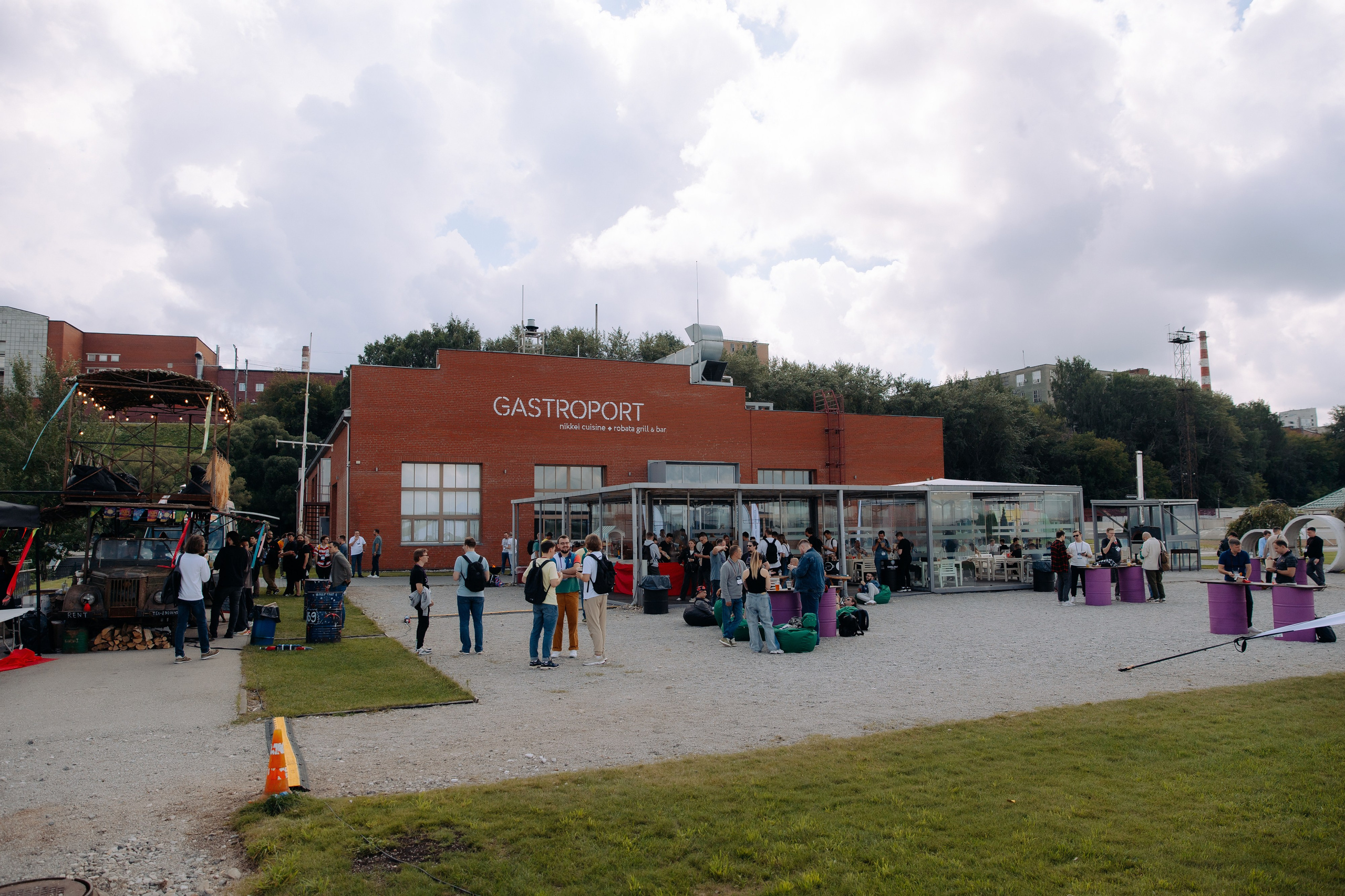 Ural Digital Weekend 2024. Фотосъемка свадебных, семейных и корпоративных мероприятий в Перми