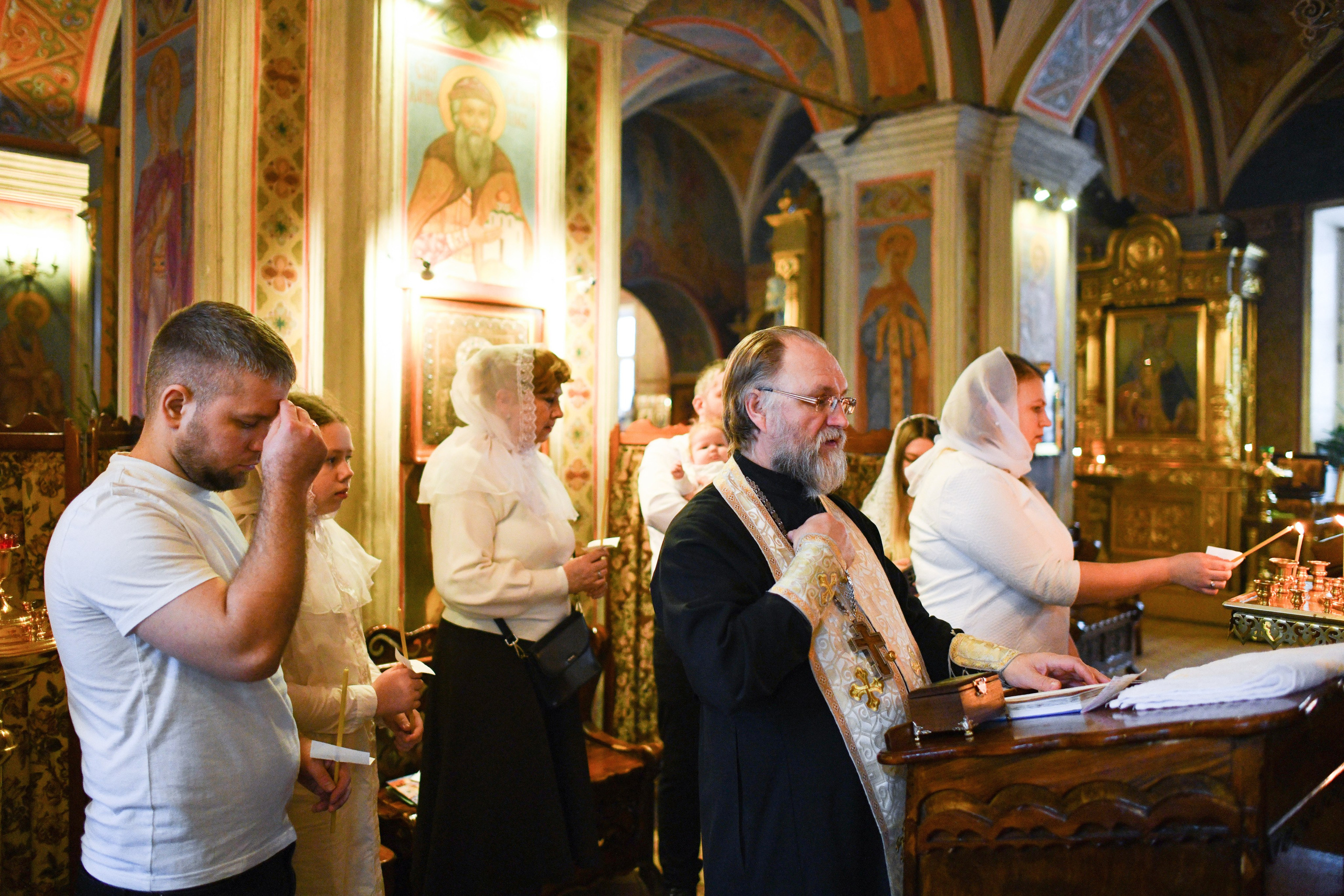 Крещение Анны. Храм Зосимы и Савватия. Гольяново. Свадебный и портретный фотограф в Москве Галина Борисова