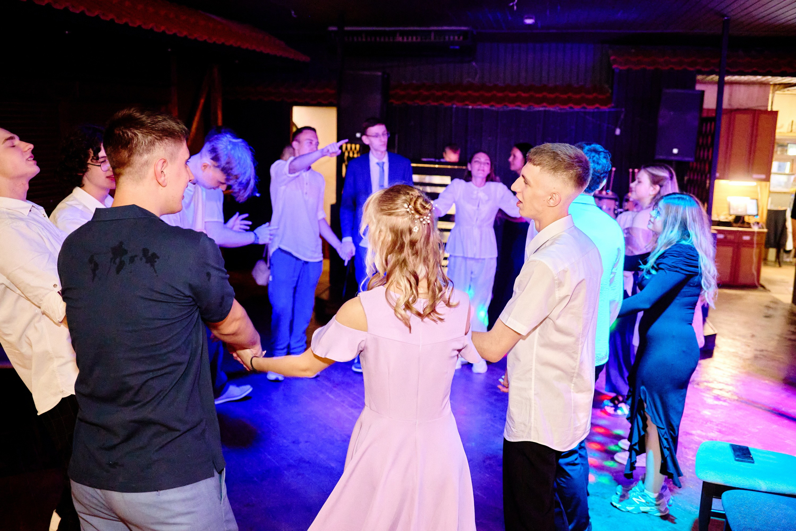 Выпускной 35 Сош. Фотограф Выпускные альбомы Таганрог Сергей Коробченко