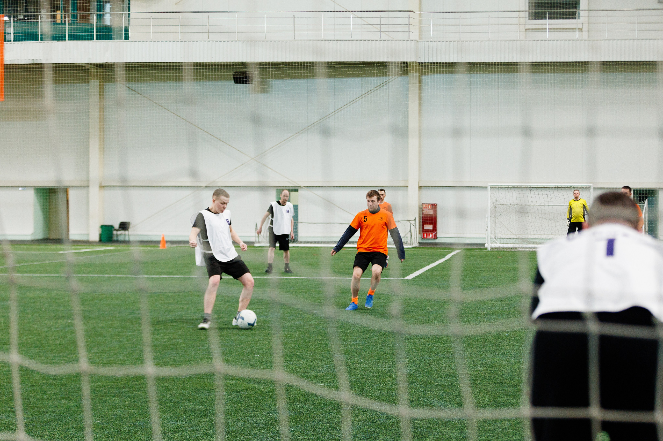 Фотограф на корпоративный футбольный турнир. Контент для бизнеса в Екатеринбурге Полдень Медиа