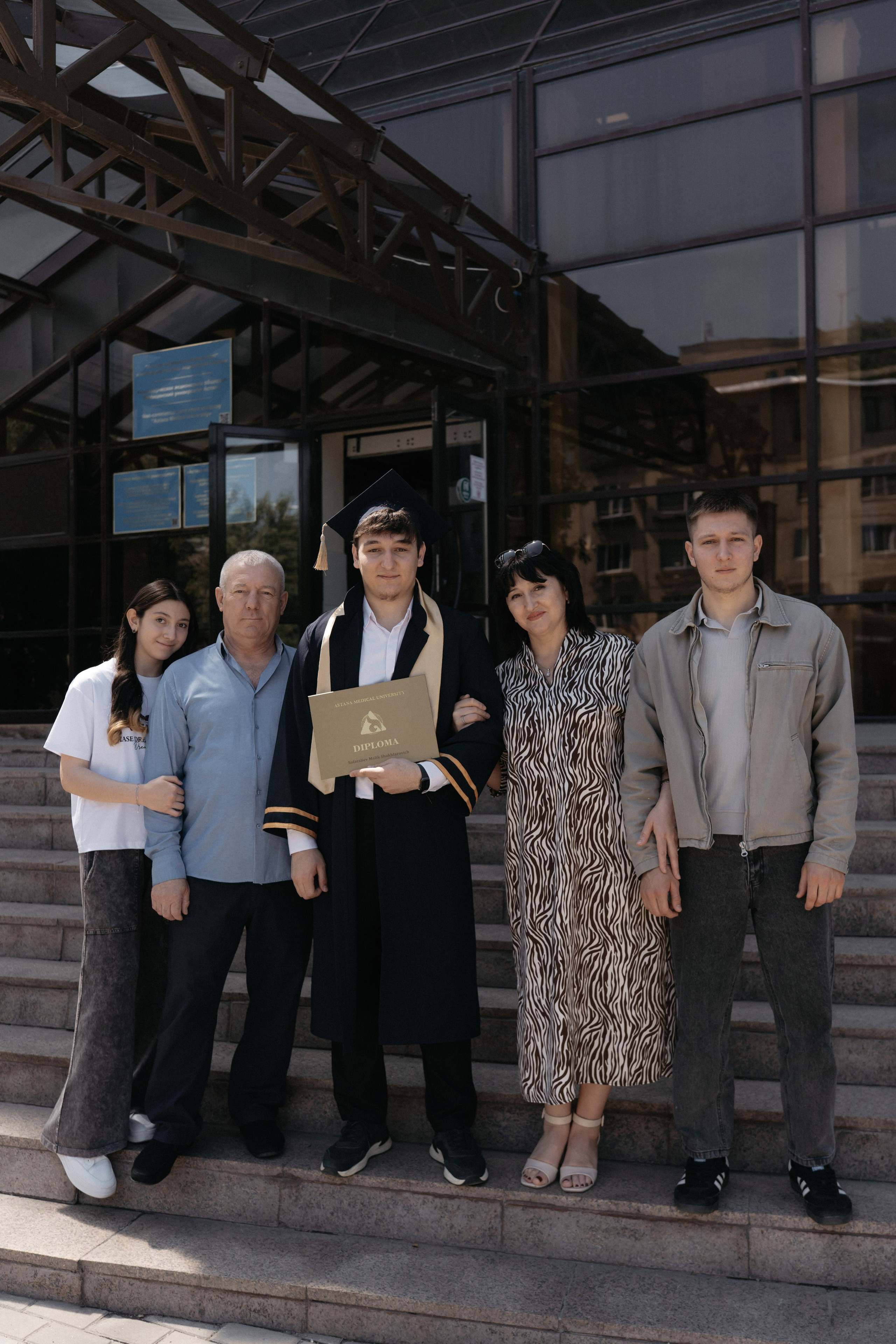 Выпускной (медицинский). Крис Богомазова