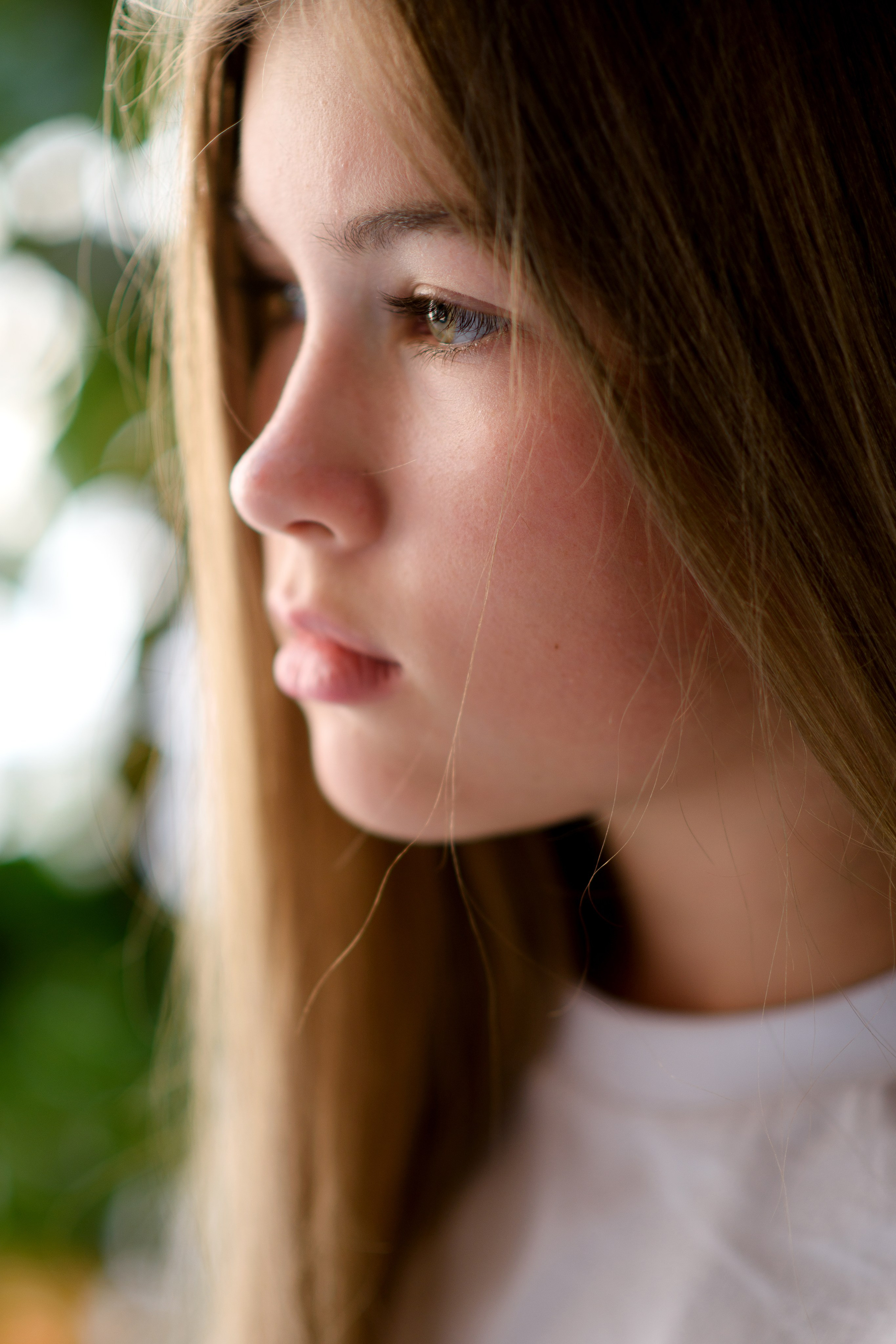 Фотосессия девочки подростка в старом городе. Главная