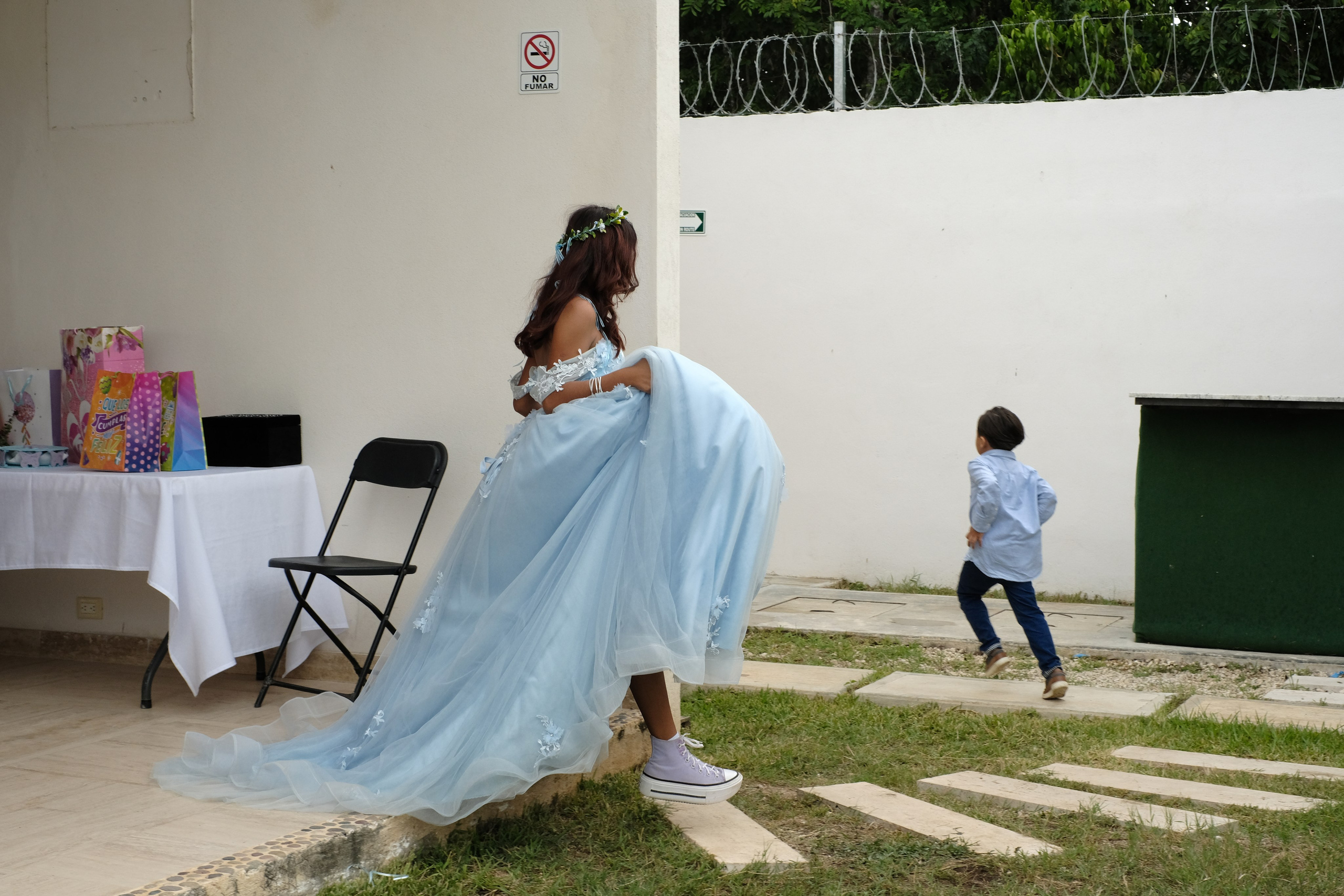 XV Hanna Regina. Margarita Rodionova es una artista contemporánea que trabaja con medios fotográficos y actualmente reside en Cancún, México