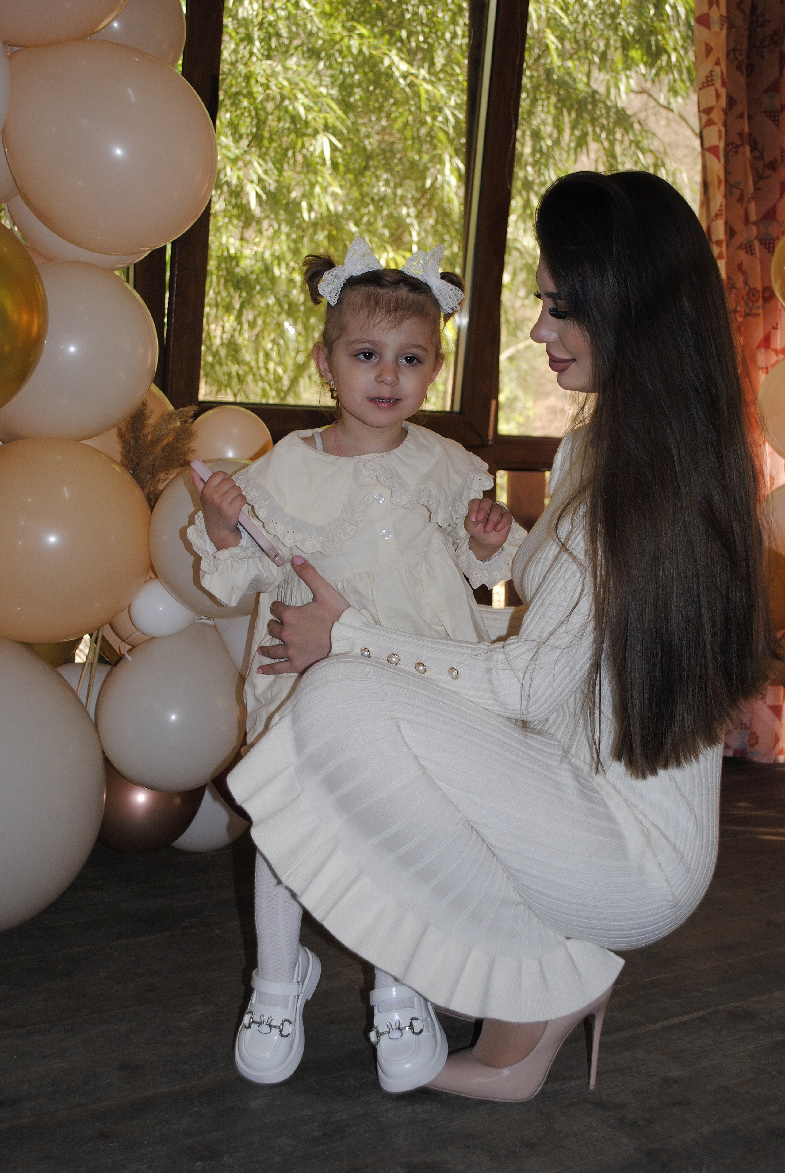 Настя Сьемка в кафе. Фотограф Мария Мусаелян