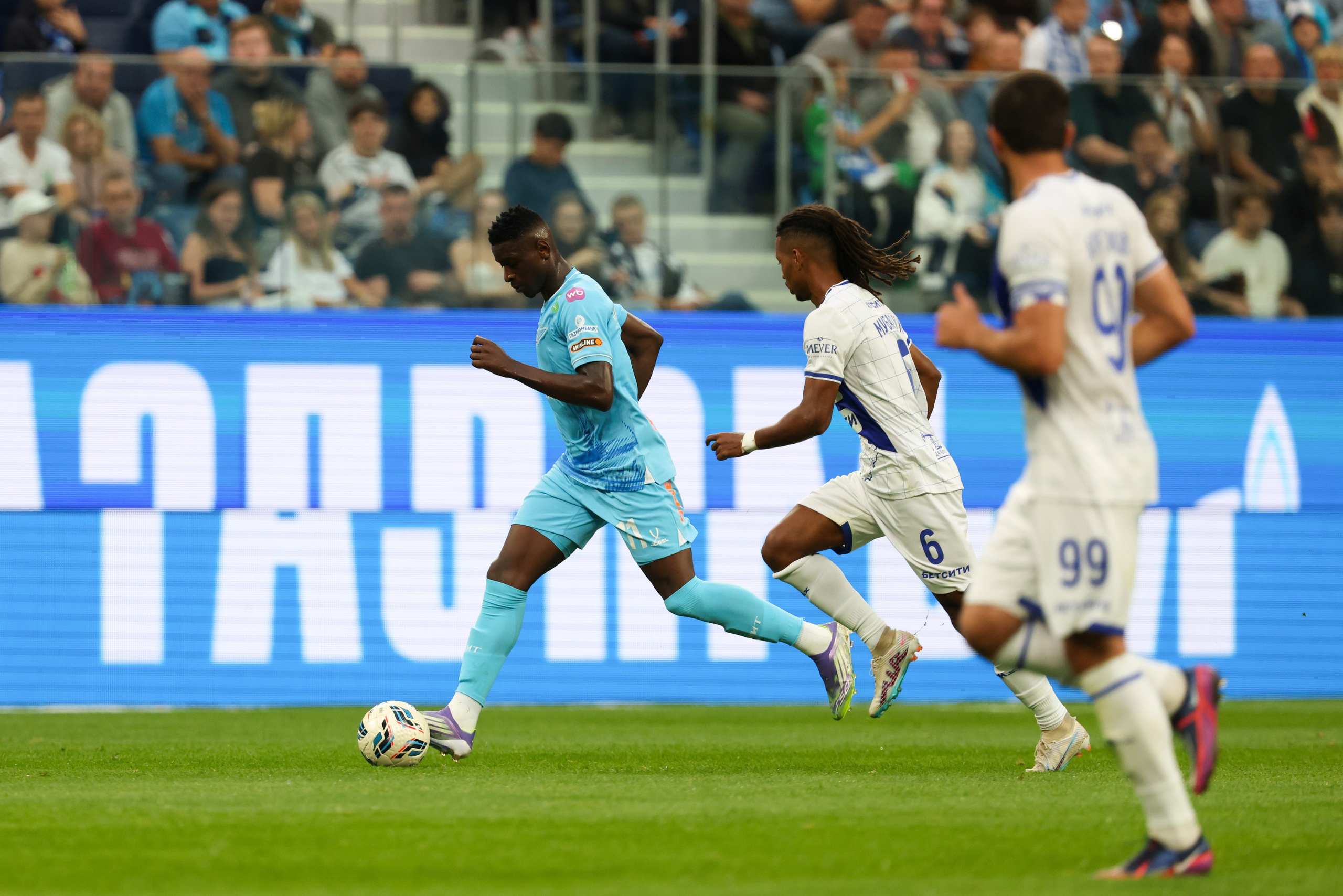 ФК «Зенит» — ФК «Динамо» Махачкала 23.08.2025. Спортивный и репортажный фотограф Антон Тереханов