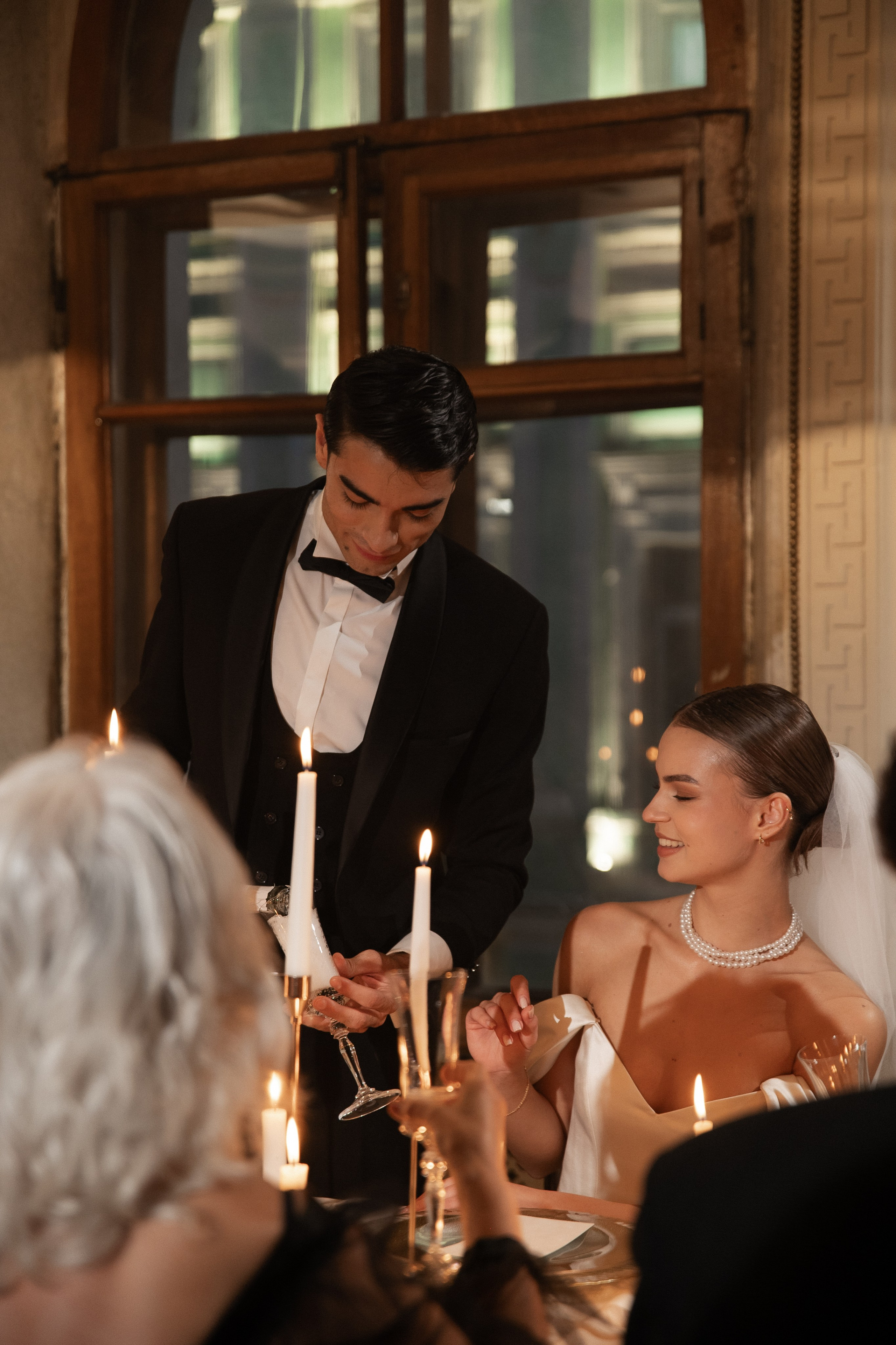 Камерный свадебный ужин при свечах в старинном особняке в фотостудии 21. Kult. Ярослава Ерина — свадебный фотограф в Москве