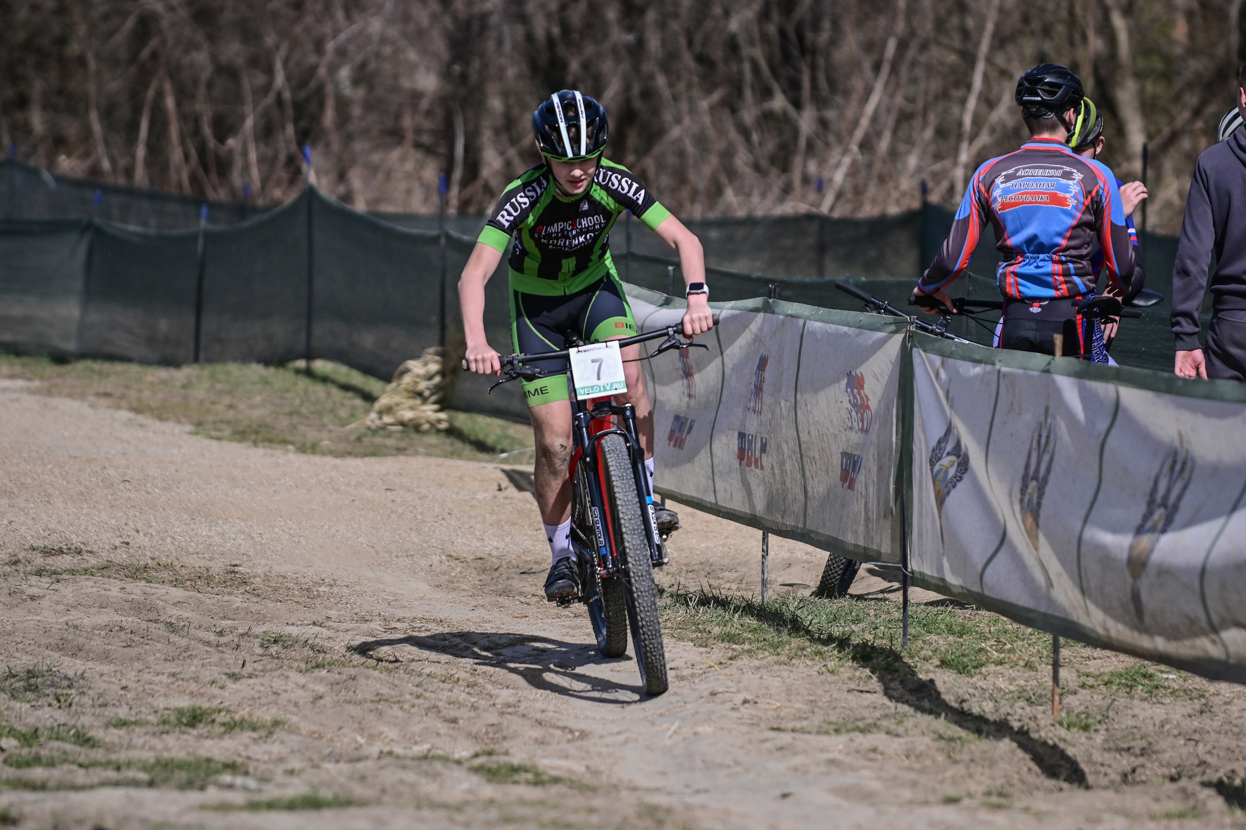 Маунтинбайк, кросс-кантри в Архипо-Осиповке 16 марта 2025. Спортивный фотограф, фотожурналист Павел Ларькин