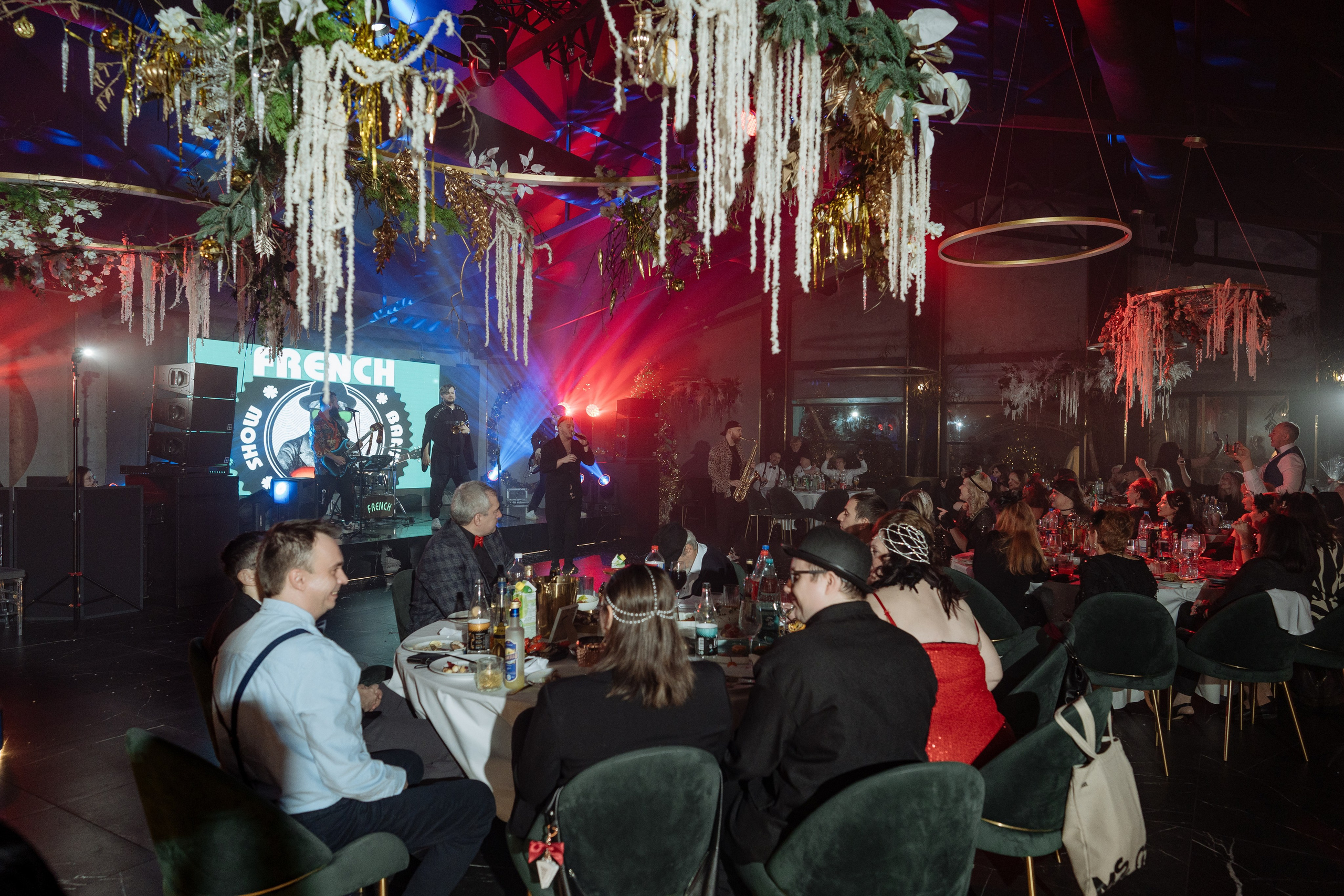 Альбион Тур