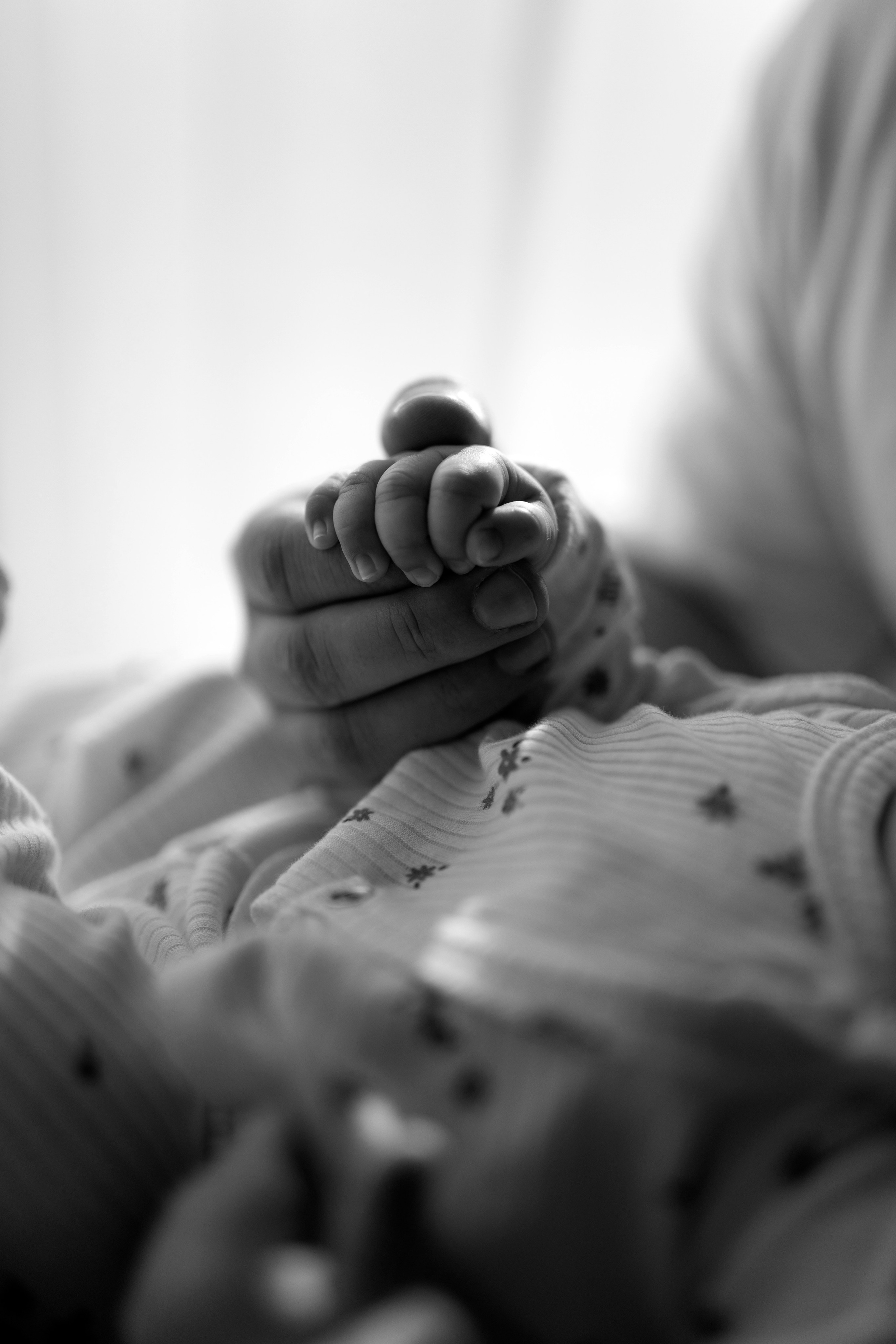 | ПЕРВЫЕ МГНОВЕНИЯ |