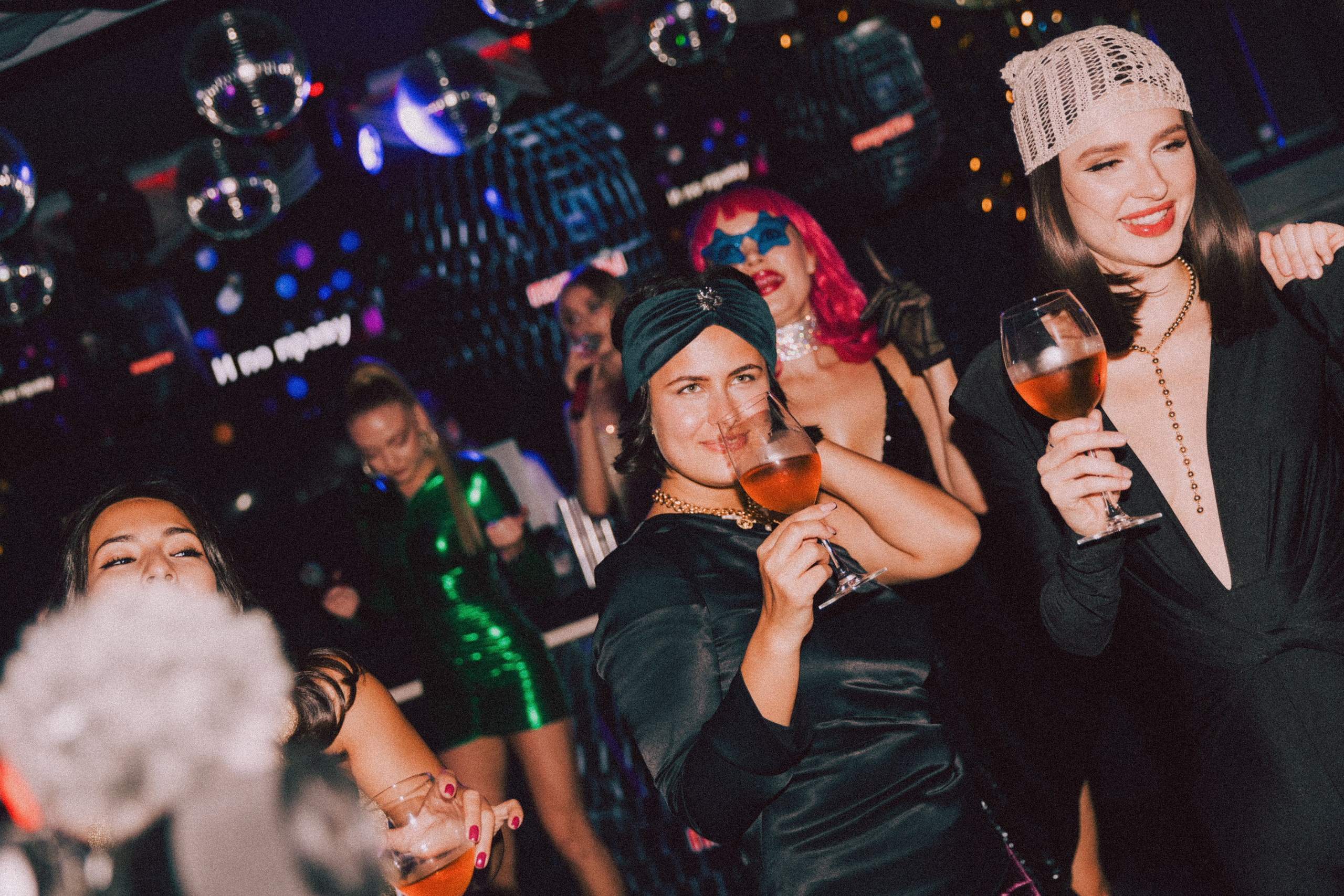 Happy Birthday (в стиле Studio 54). Свадебные фотографы в Гомеле и Минске Сергей и Анастасия Фещенок