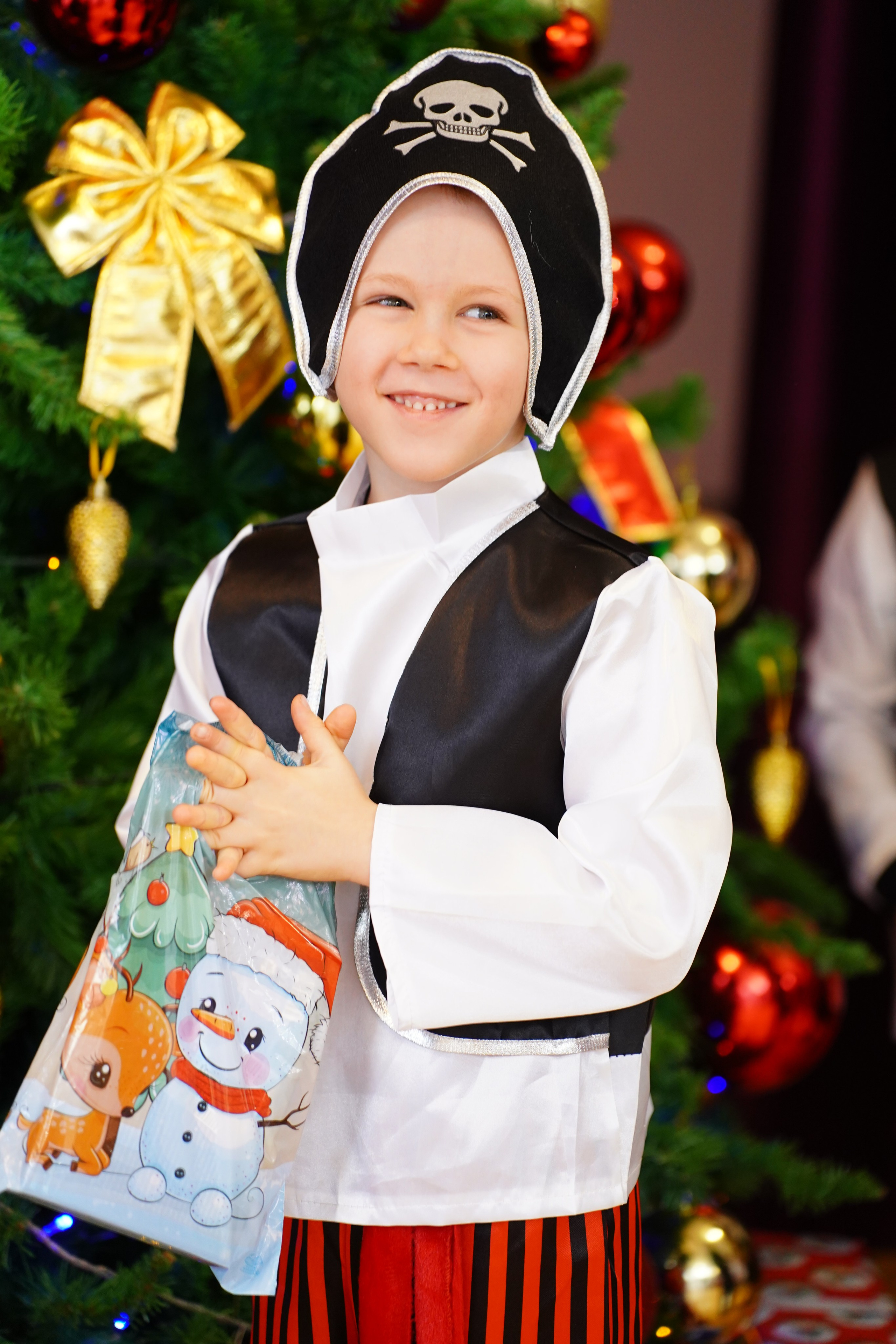 Репортажная съемка /Выпускной//. MEMENTO.Выпускные альбомы, школьные, юбилейные и другие книги. Ростов-на-Дону