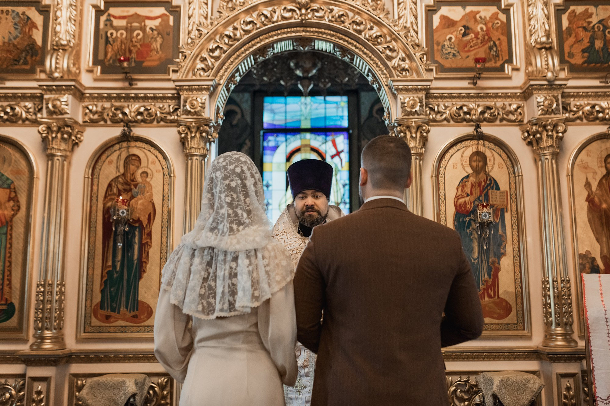 Съемка венчания в Москве в храме Воскресения Словущего в Даниловской Слободе на Тульской. Фотограф на Крещение, Венчание в Москве Ирина Шамина