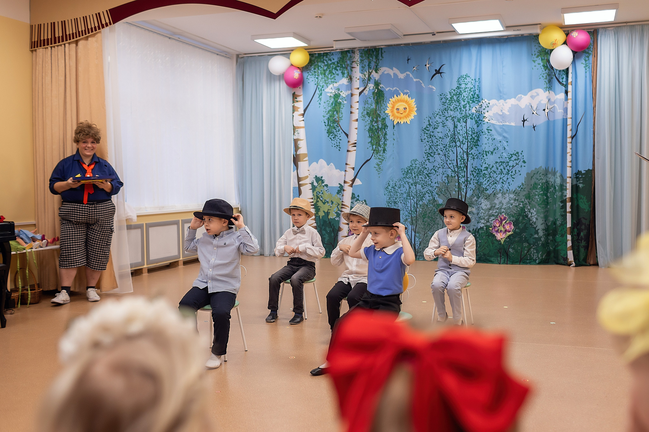 Весенний утренник_старшая группа_2025. Семейный фотограф в Санкт-Петербурге