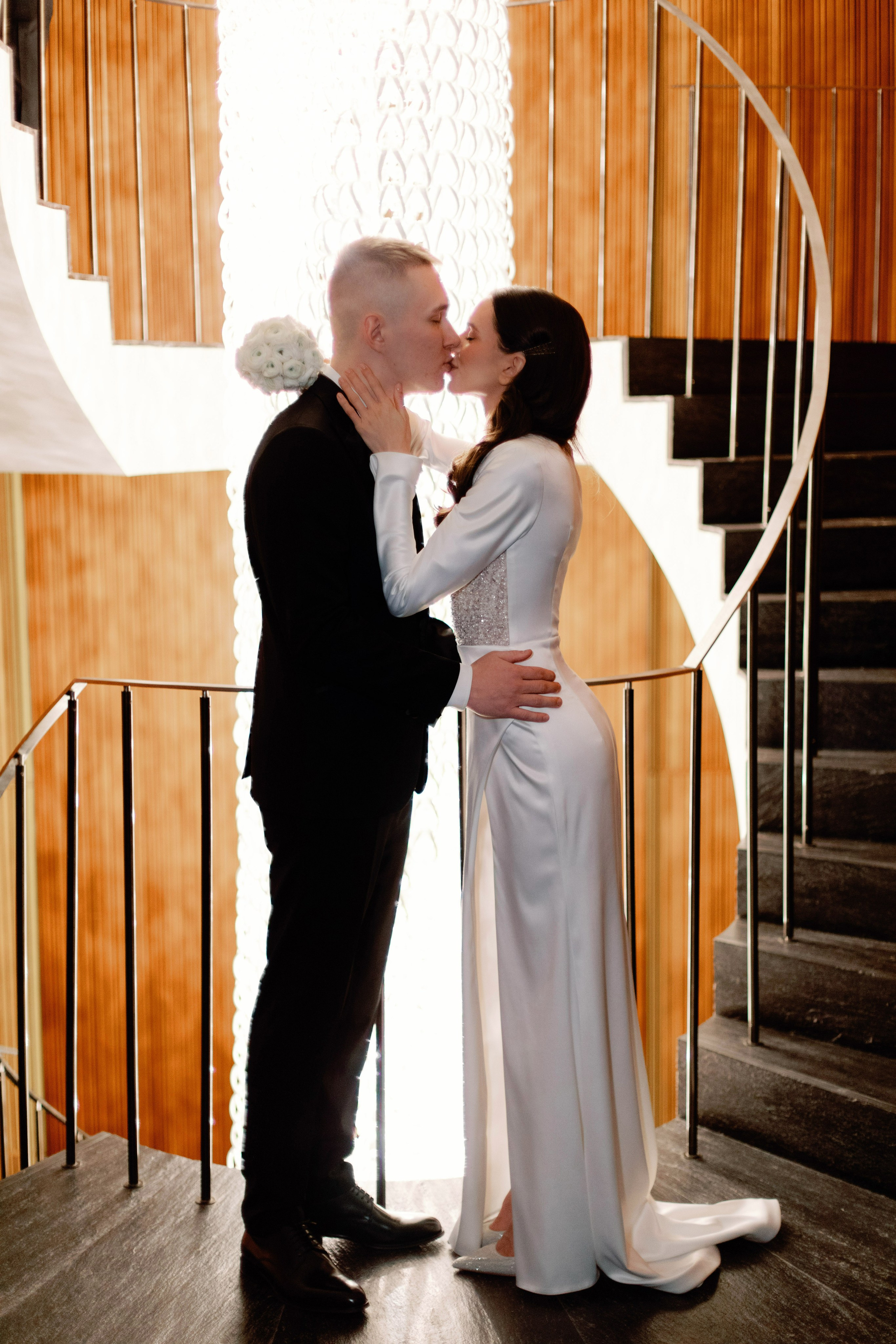 Свадьба для двоих в Москве, фотосессия на крыше, сборы, прогулка в Barvikha Luxury Village