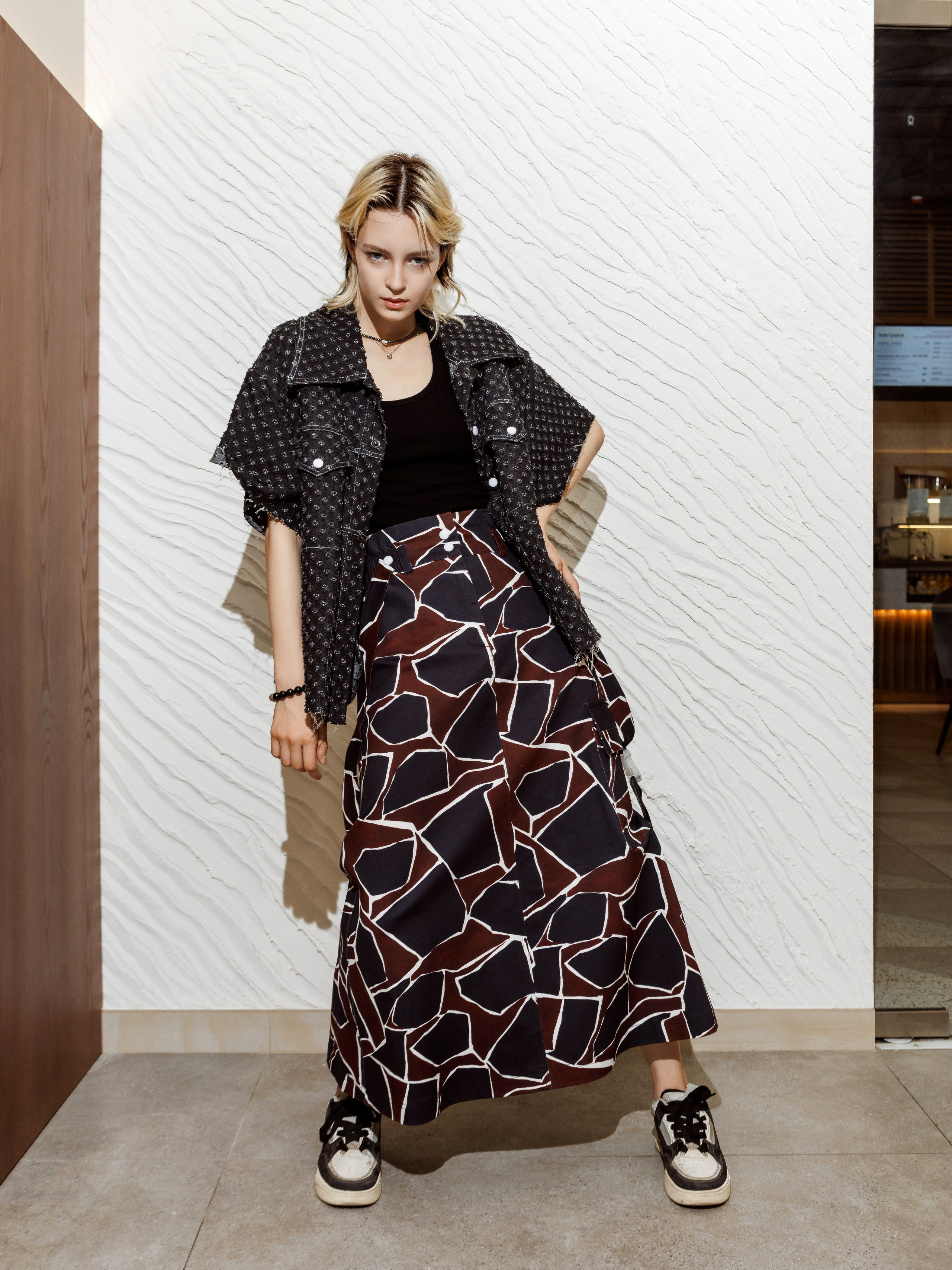 TONY CLOU. Съёмка в кофейне. Фотограф Виталий Хайлов, Екатеринбург