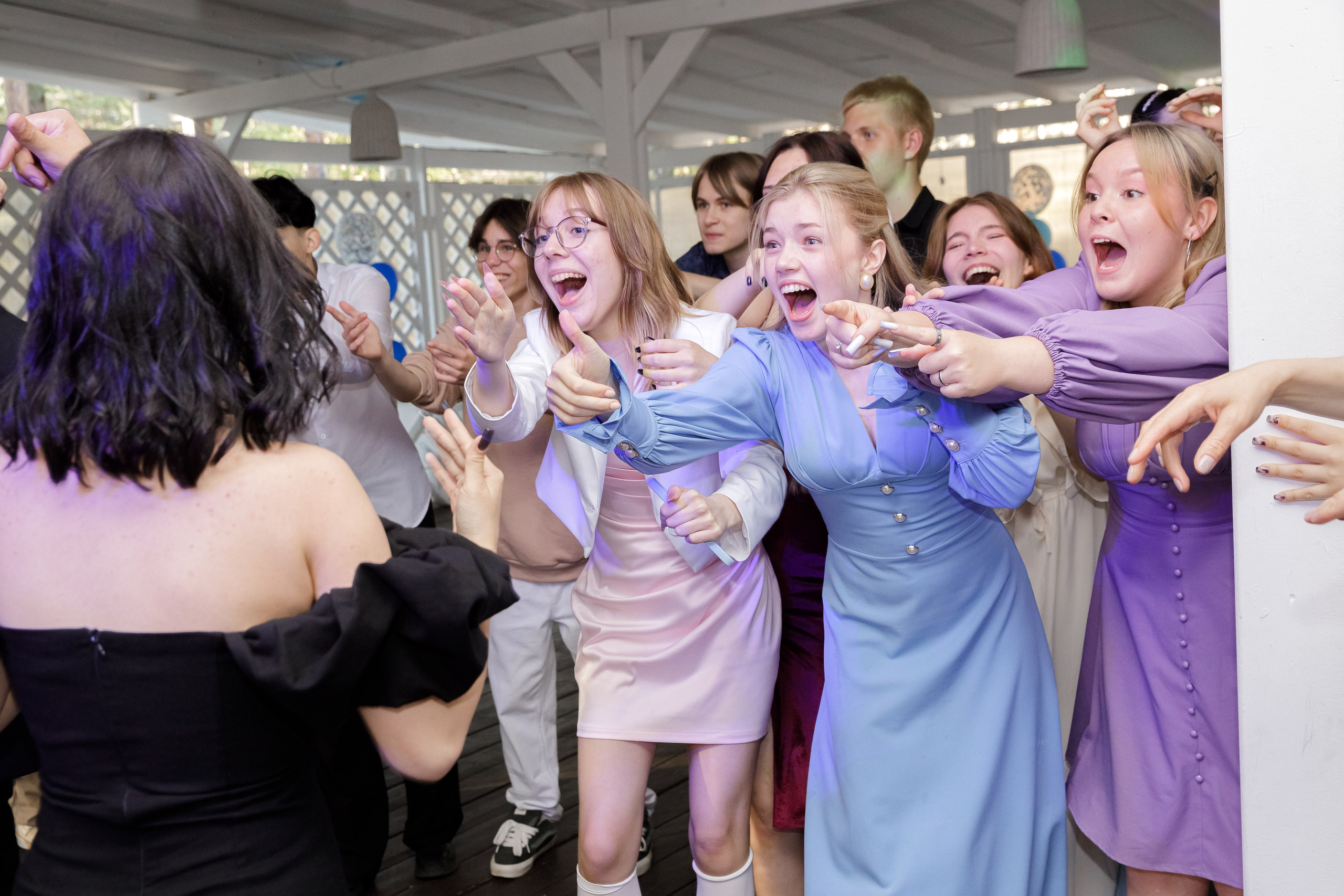 26.06.2024 Выпускной Залесье 9А. Маша Гонтарь Семейный домашний репортажный фотограф в Санкт-Петербурге