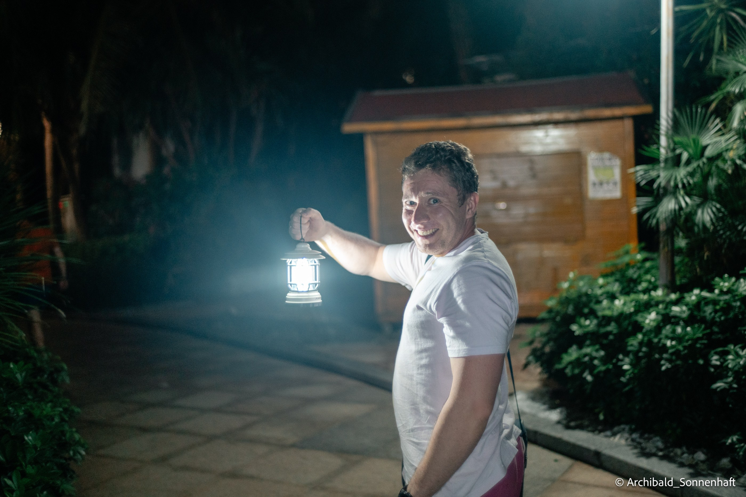 Kayaking in Huizhou, China. Photographer in Guangzhou, China. Archibald Sonnenhaft